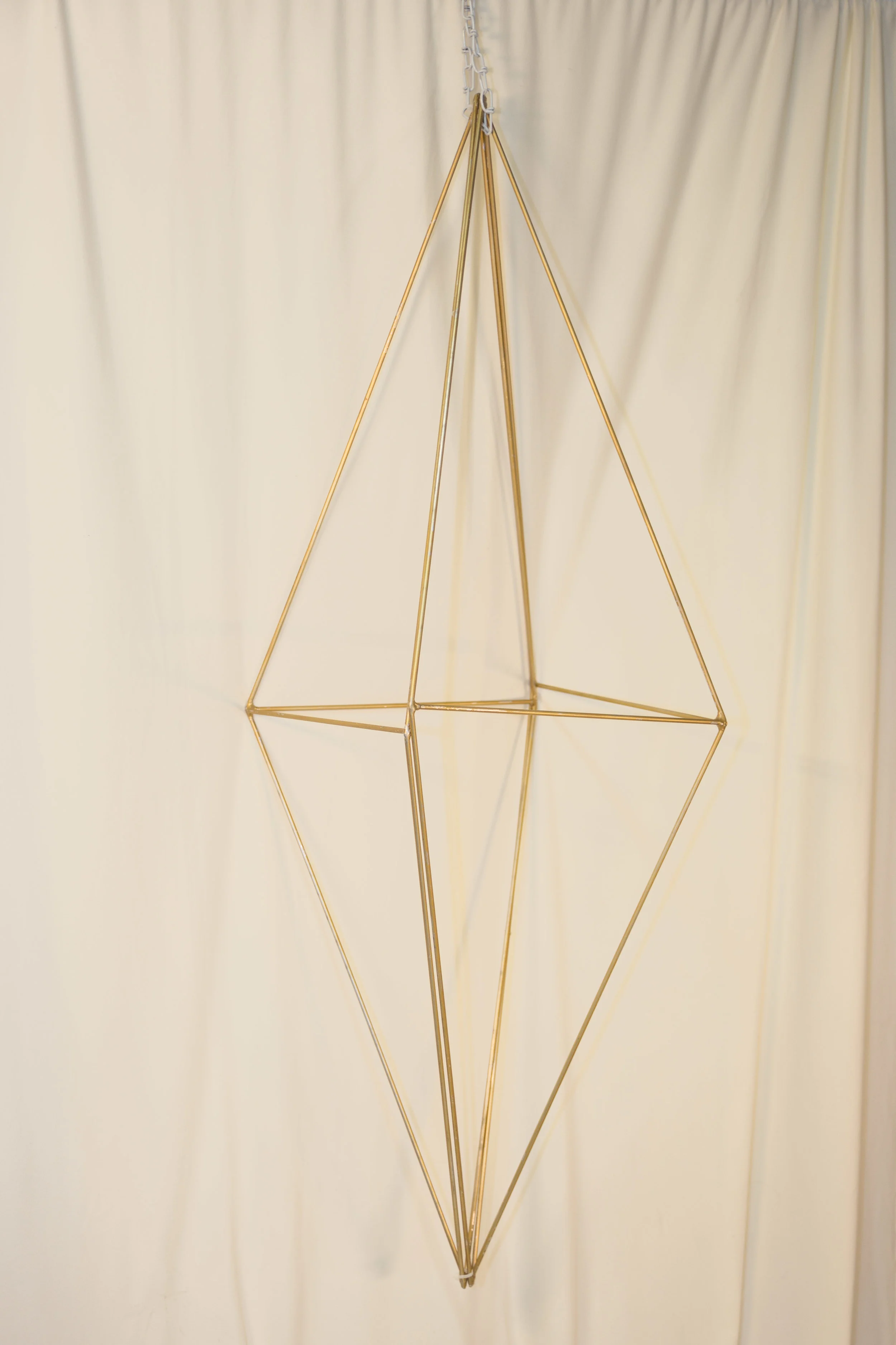 LIT-008: Hanging Diamonds