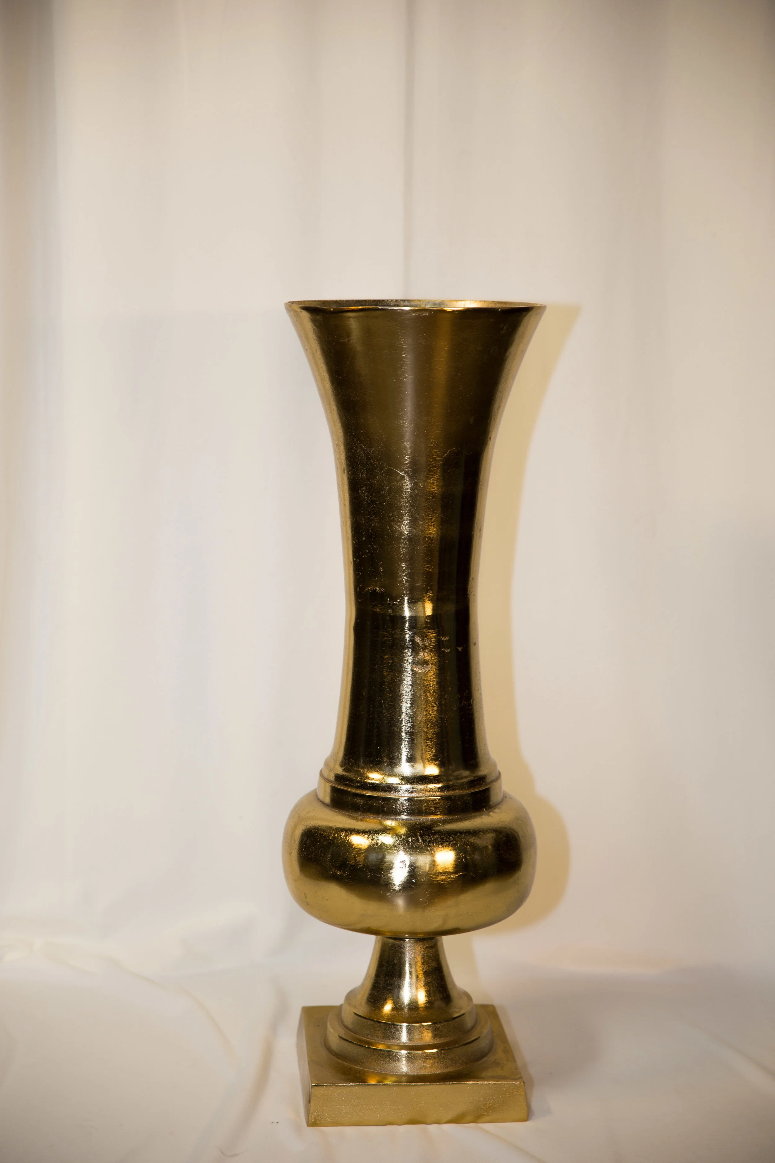REF-011: Majesty Vase