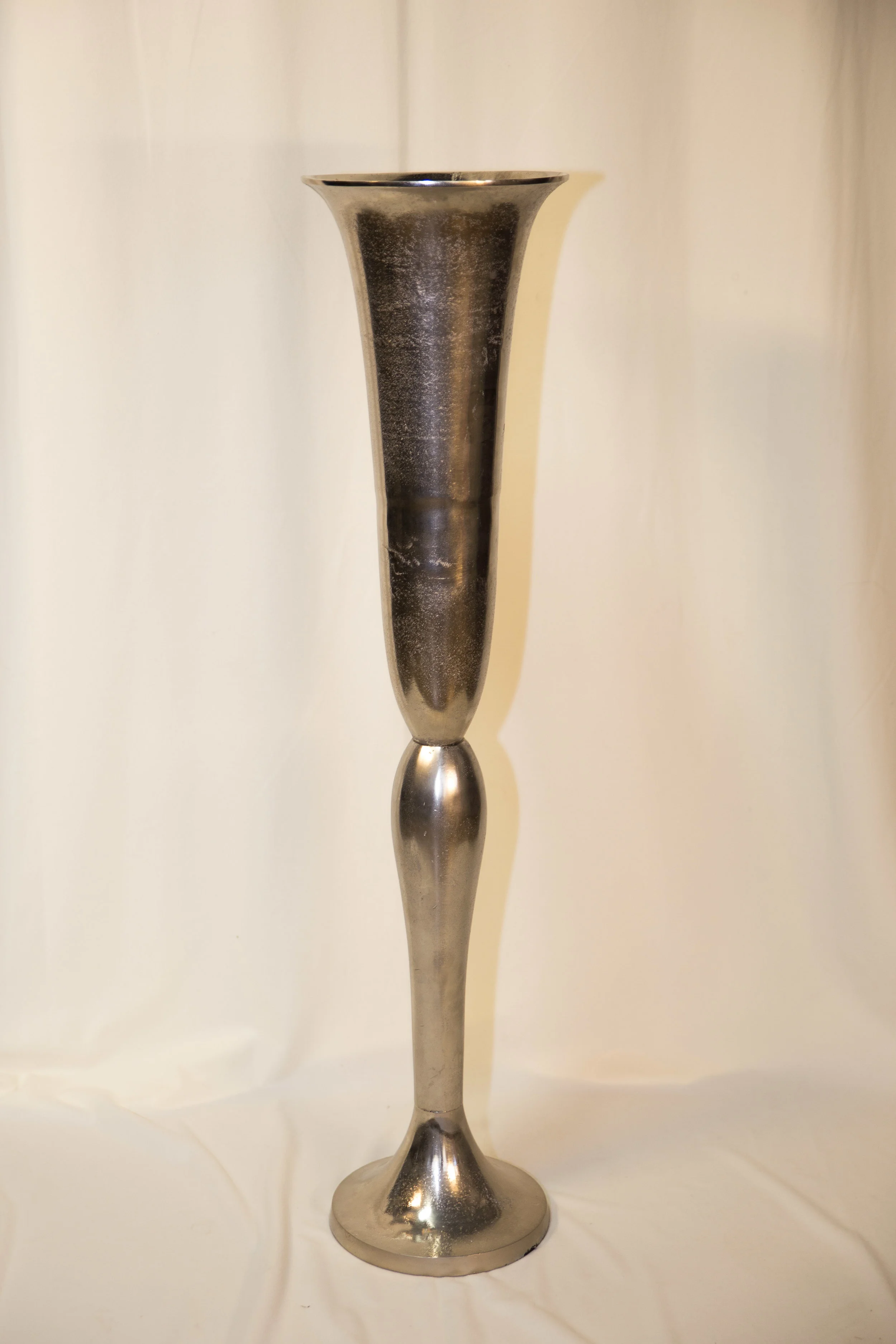 REF-001: Trumpet Vase