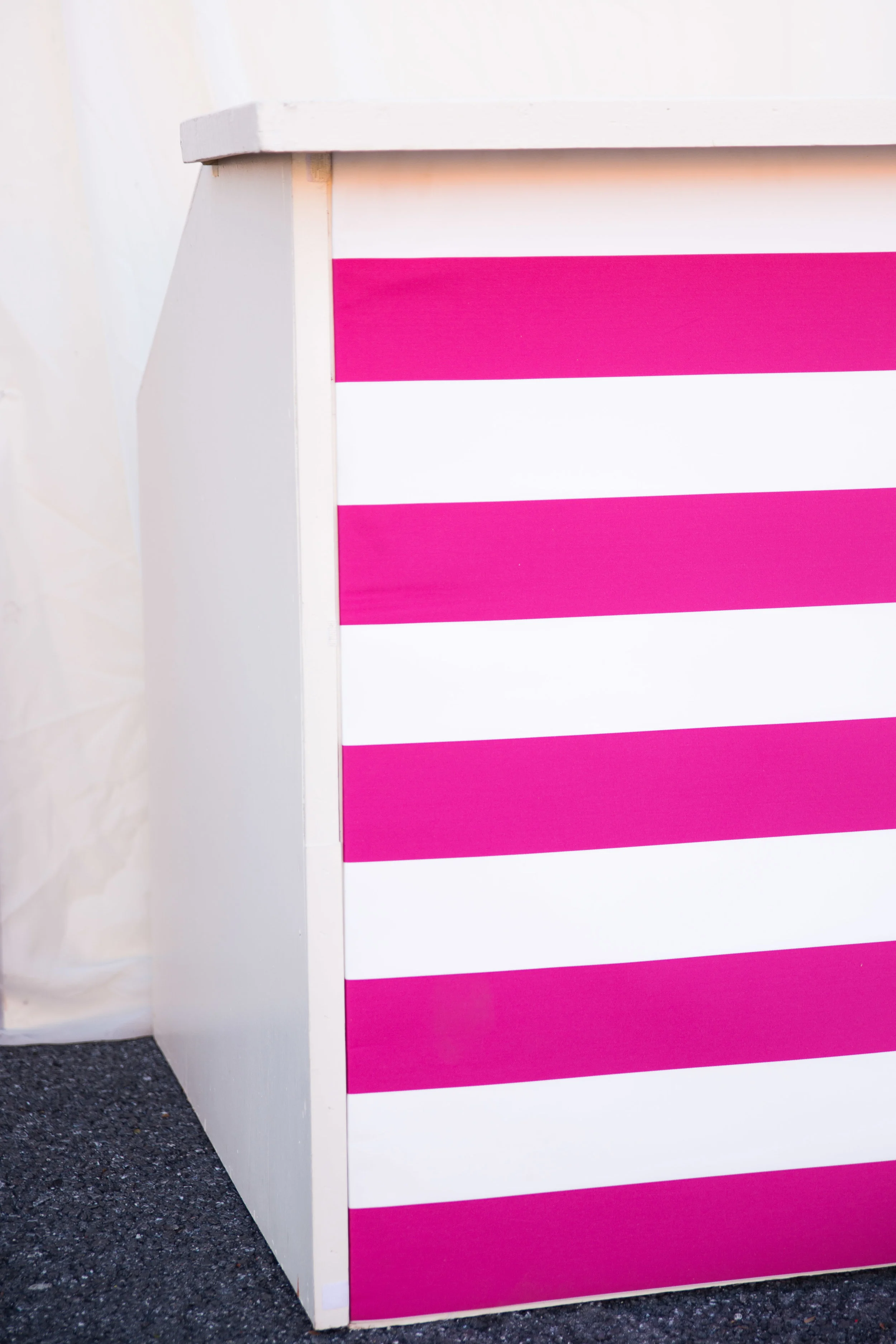 FUR-001: Fabric Covered Bar