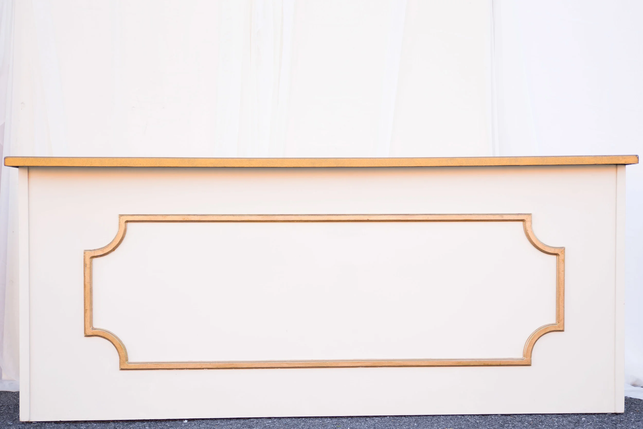 FUR-002: Gold Framed Bar