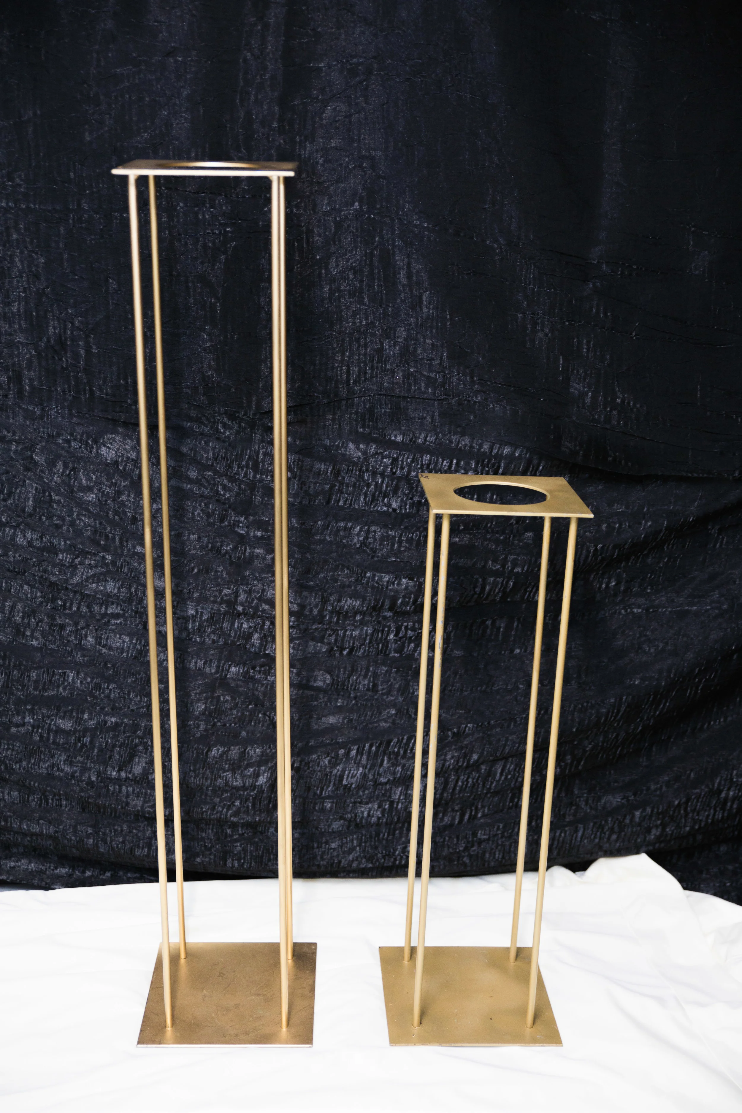 REF-010: Harlow Stands