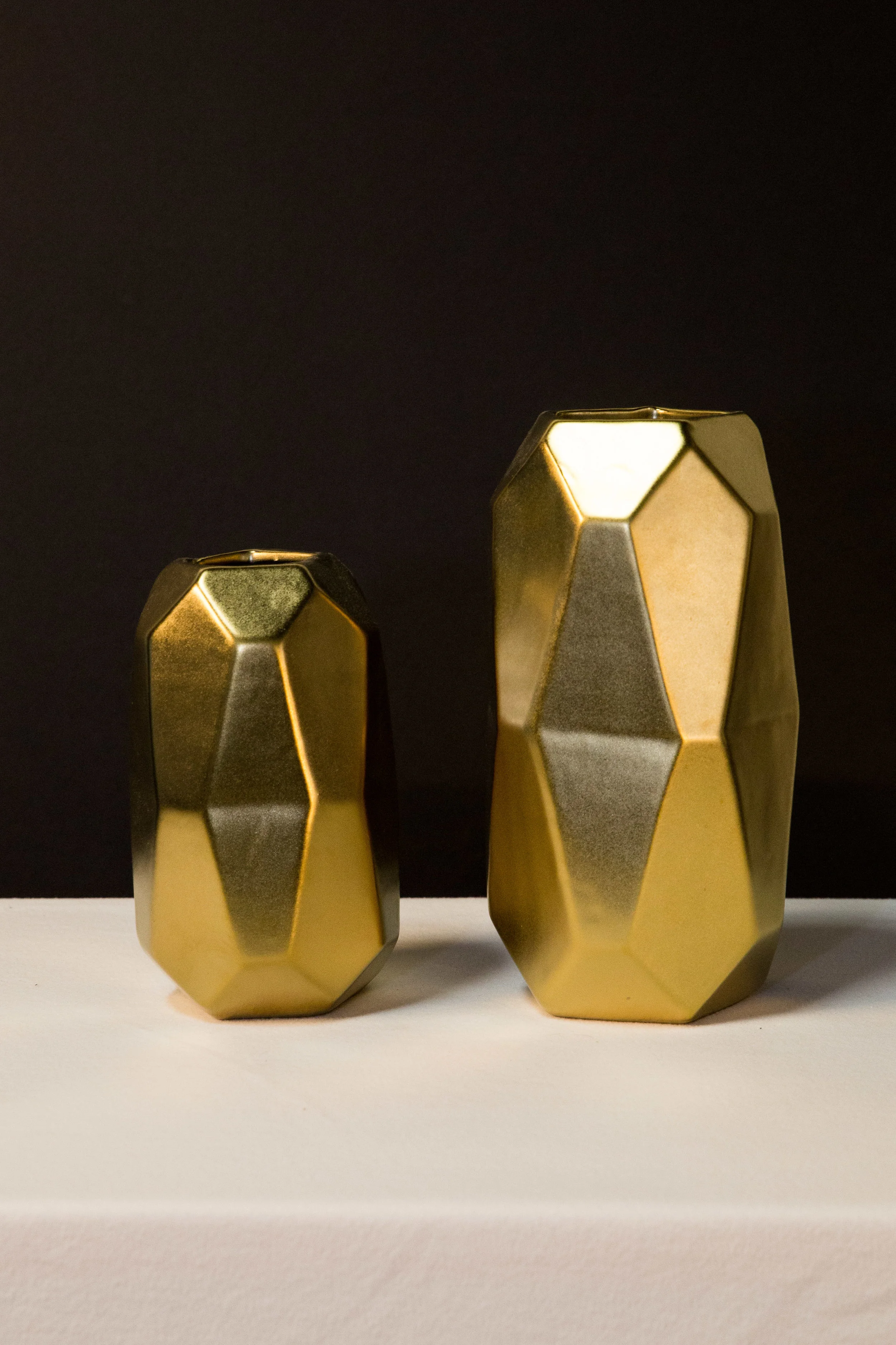 LOW-107: Gold Maven Vase