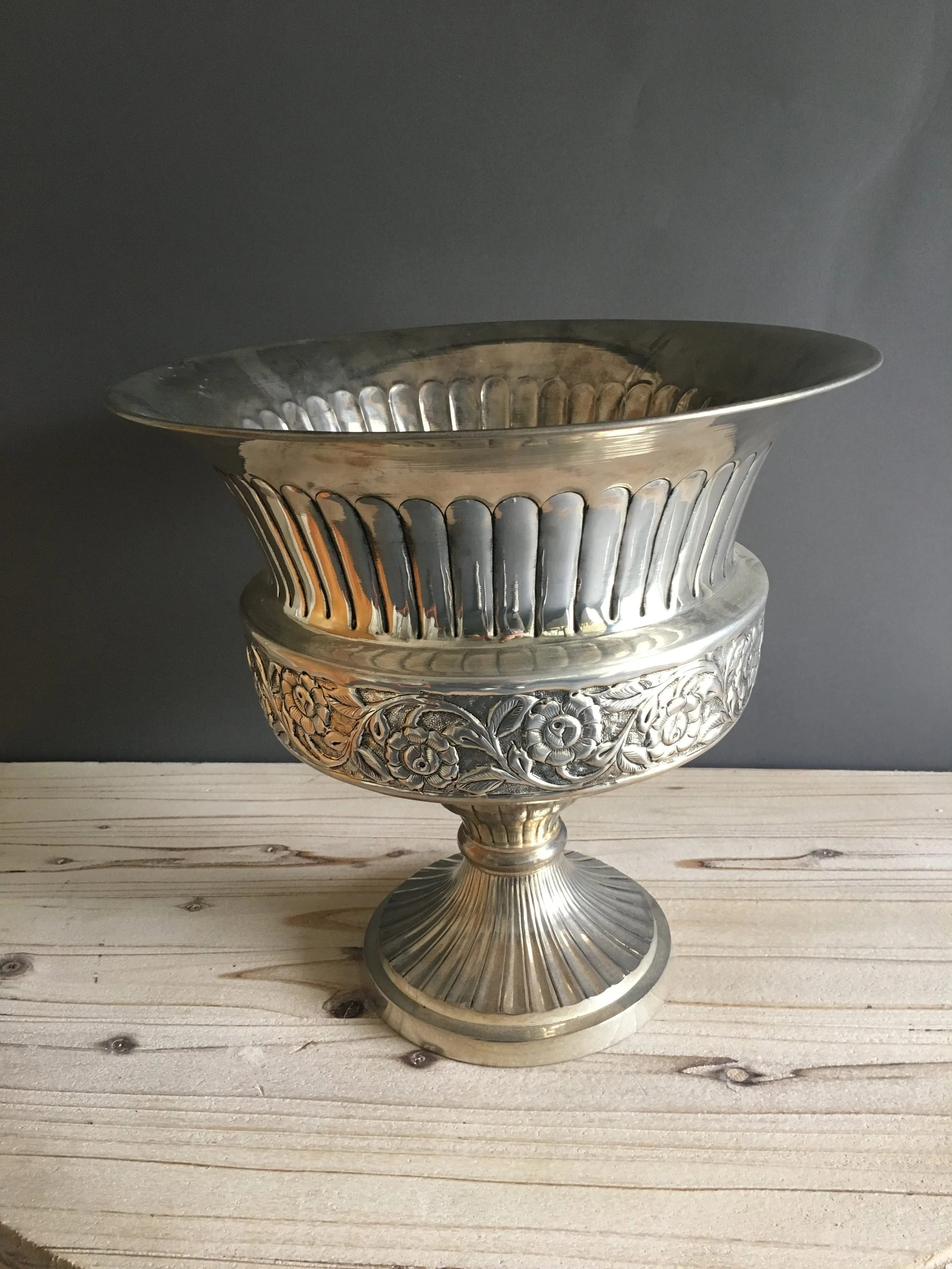 STP-054: Ribbed Urn with Floral Band