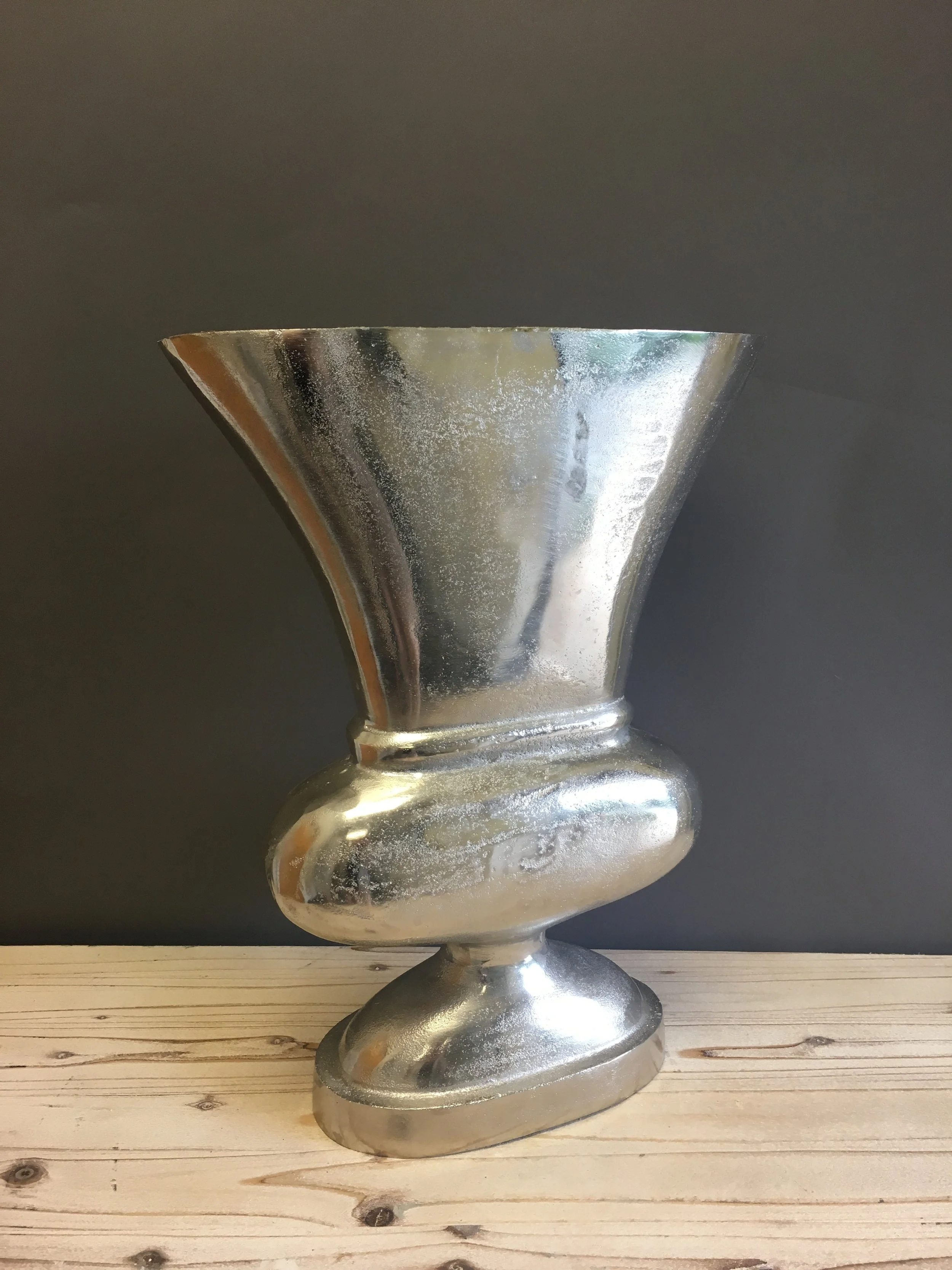 STP-057: Silver Ellipses Urn