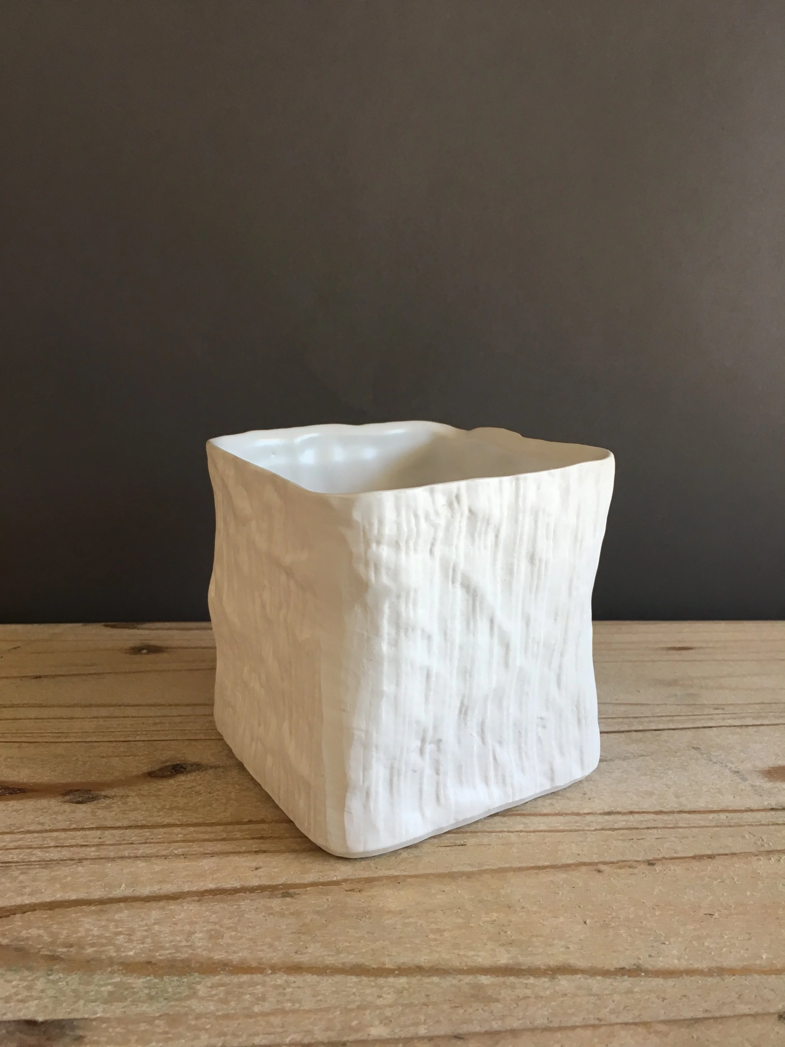 LOW-032: White Linen Cube