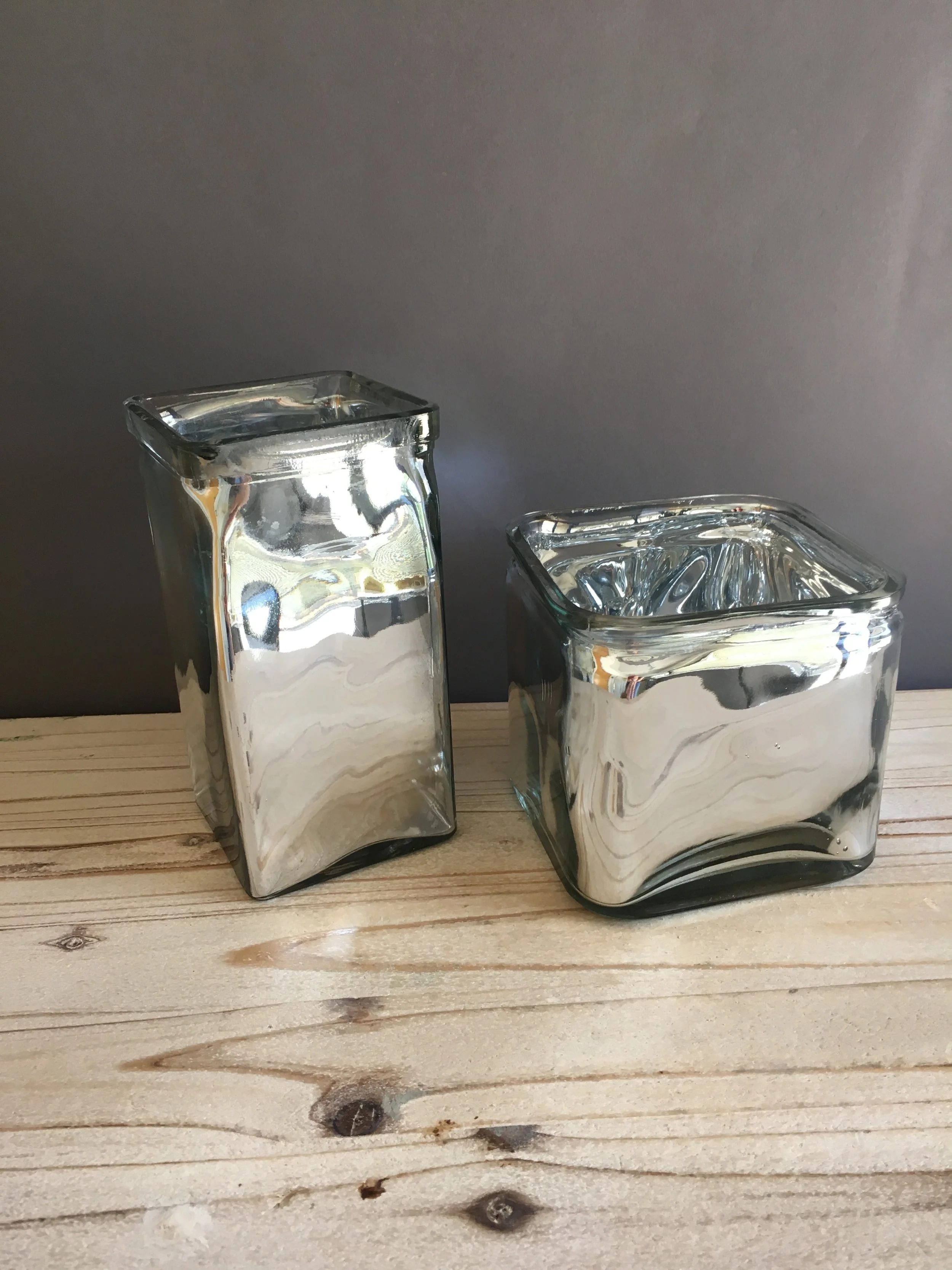 LOW-068: Silver Mirrored Cube