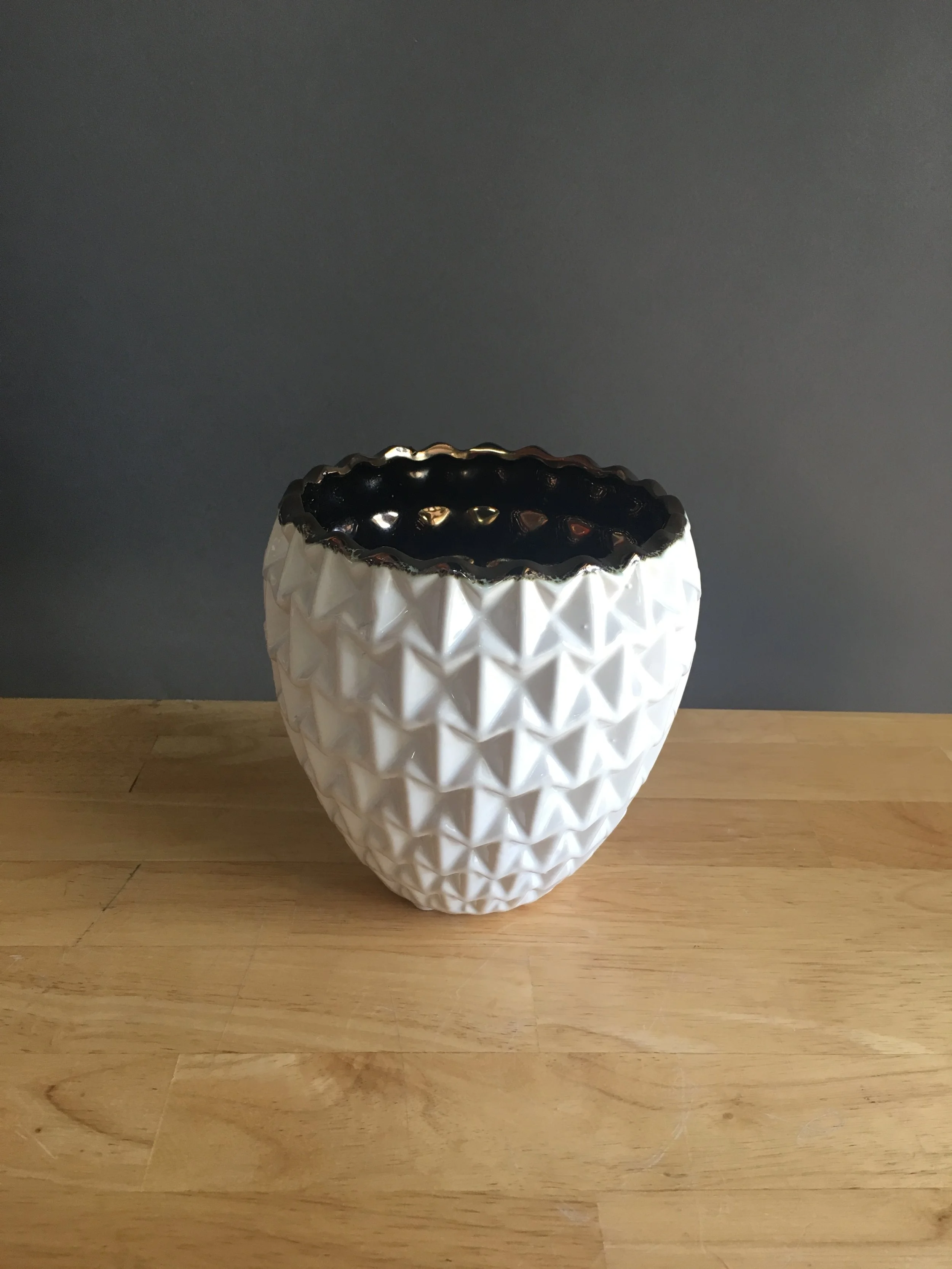 LOW-004: Melrose Pot
