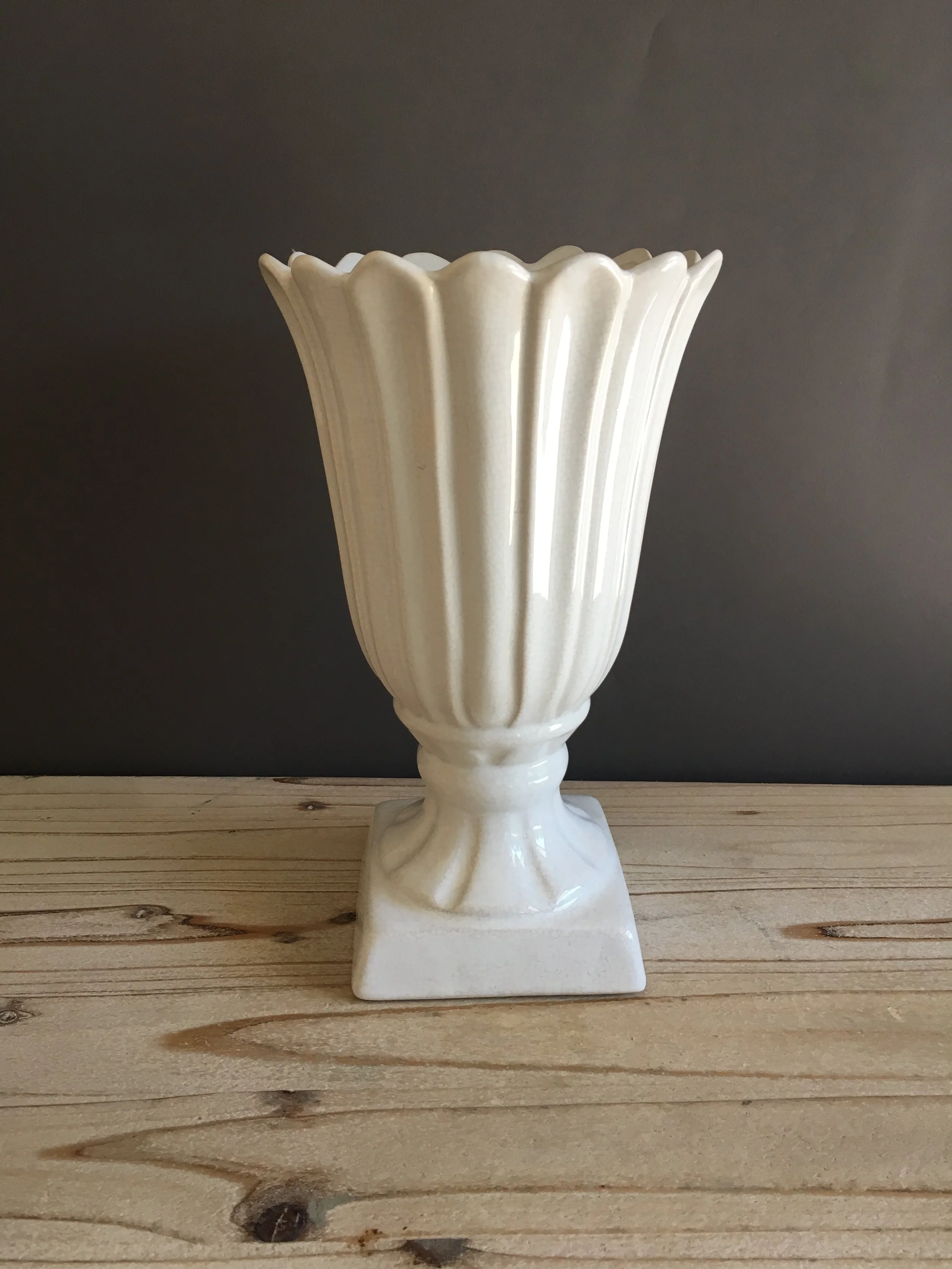 LOW-157: White Crackle Petal Vase