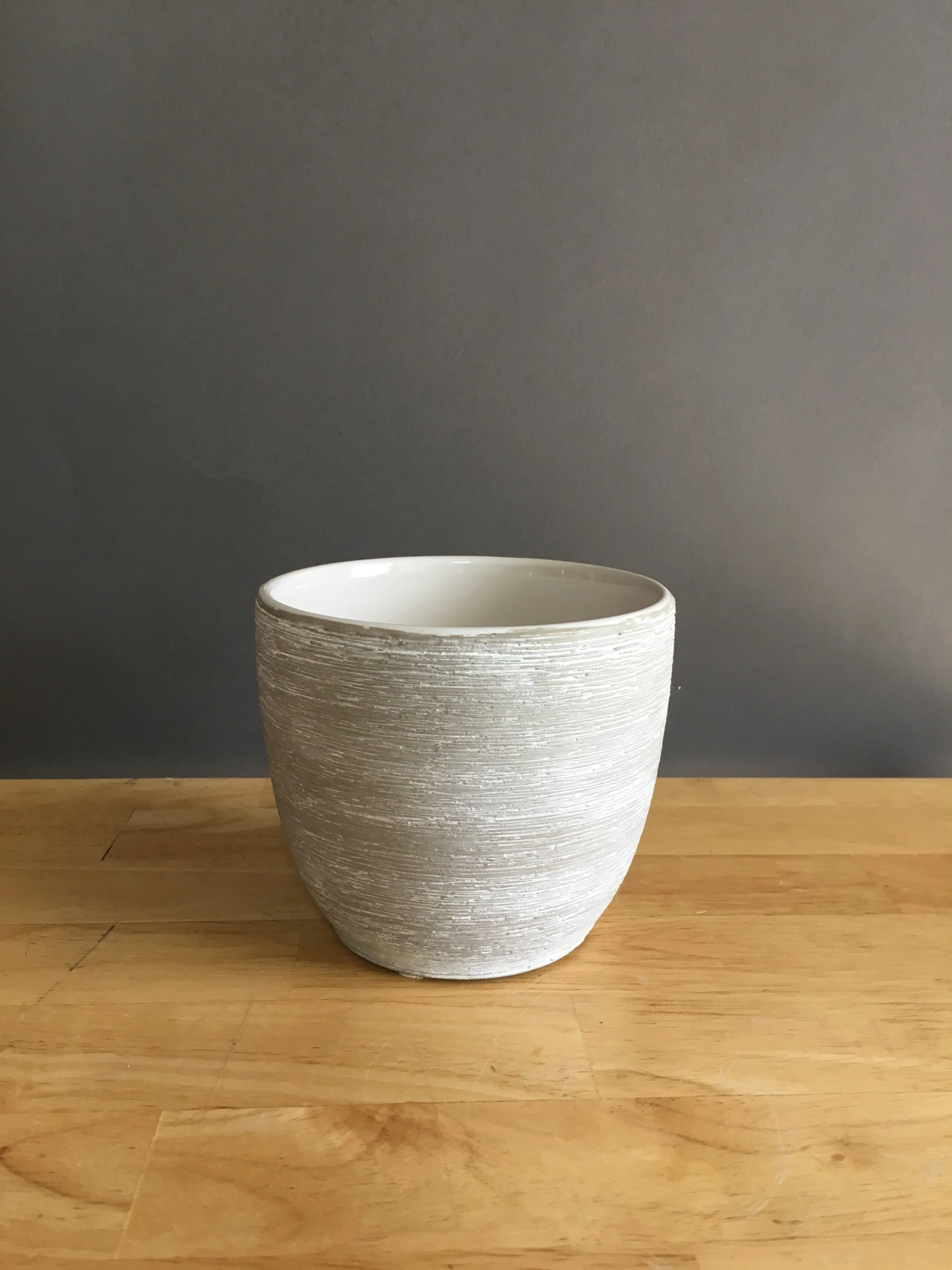 LOW-093: Beige Textured Bowl