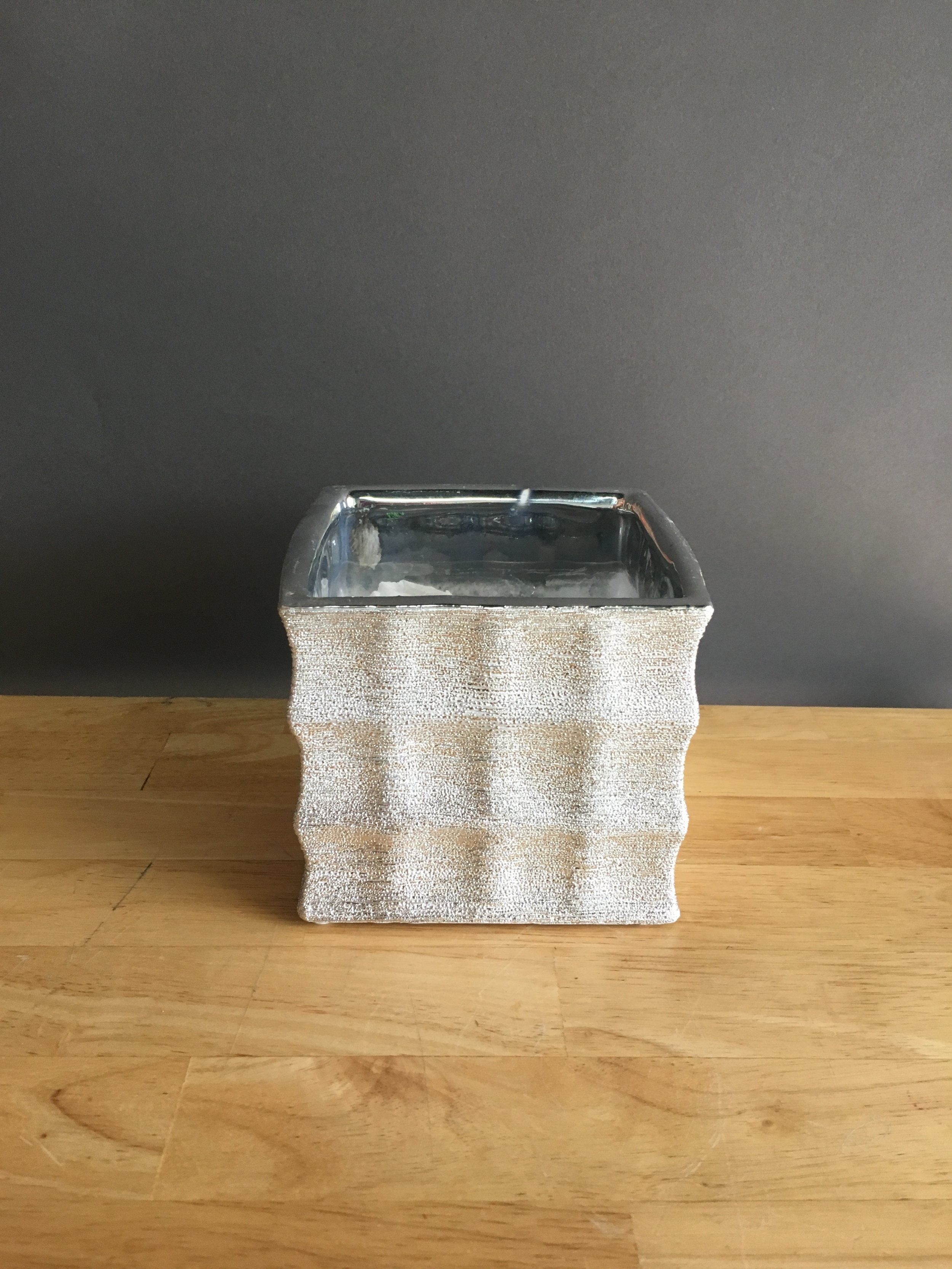LOW-099: Sparkly Silver Cube