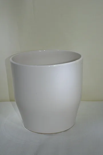LOW-186: White Ceramic Pot