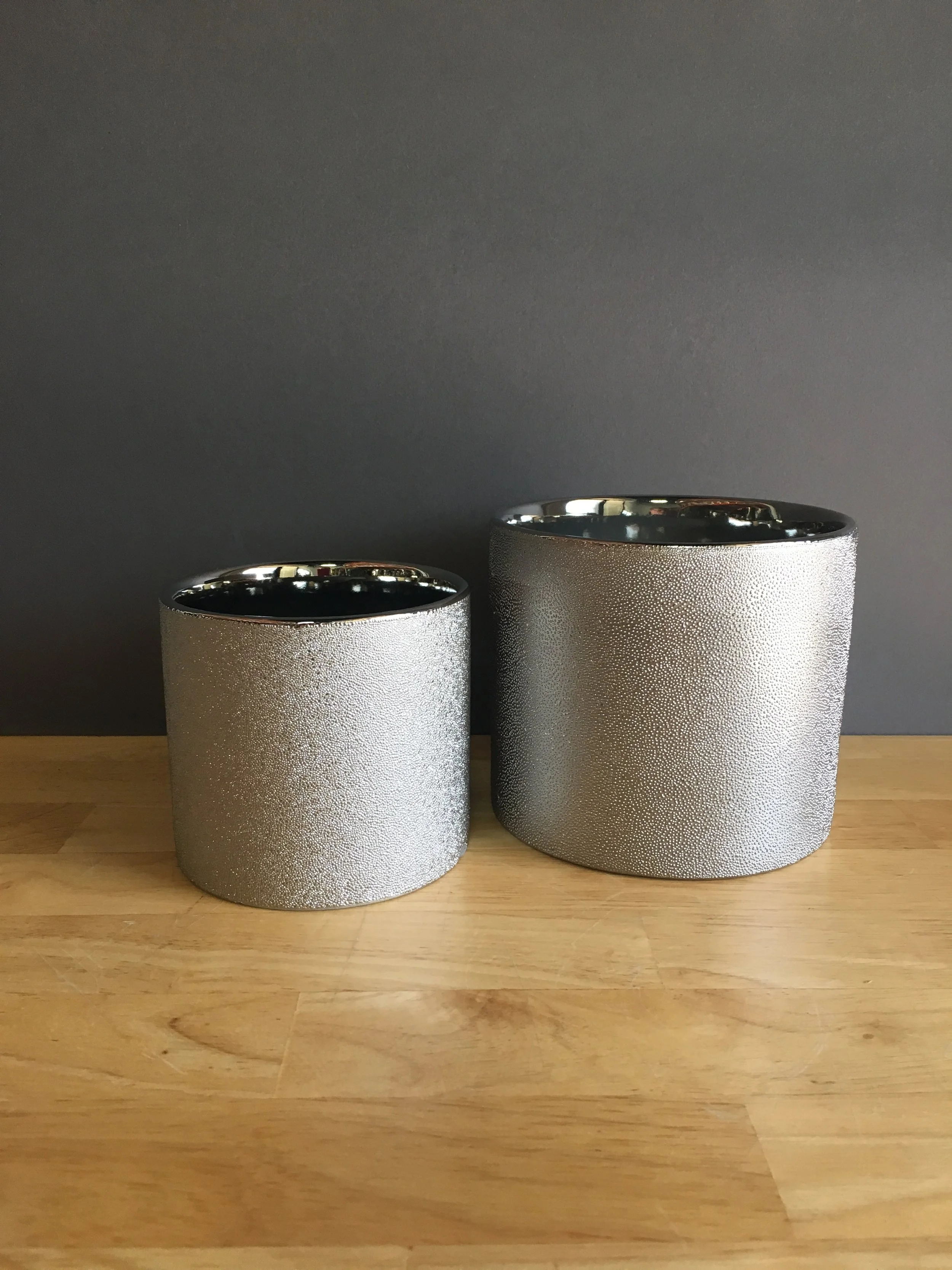 LOW-253: Metallico Silver Pearls Pot