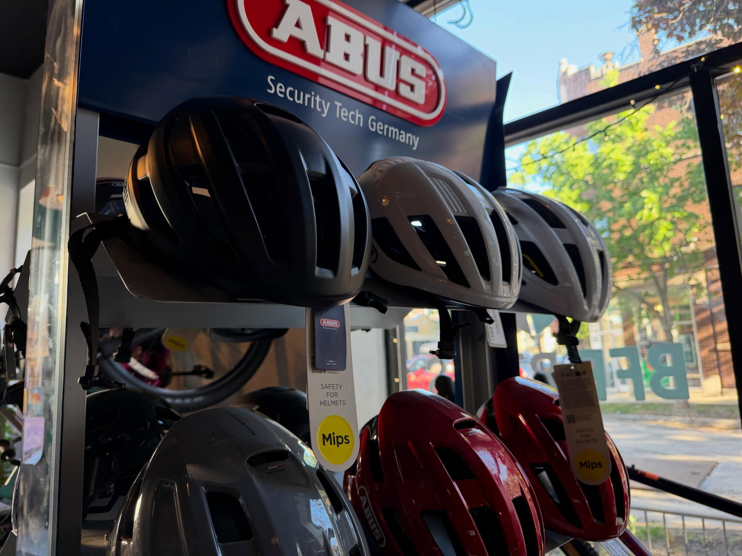 Purchase any Abus product at tonight&rsquo;s social and get a gift!!!

@abus_cycling_usa
