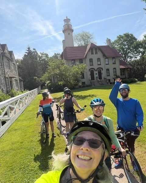 What an amazing morning for a bike ride! Thanks to all who came along for the beginner/intermediate ride (and the coffee stop) today

#ChicagoCycling #BikeCommunity #bffbikes 
@parisbaguette_usa