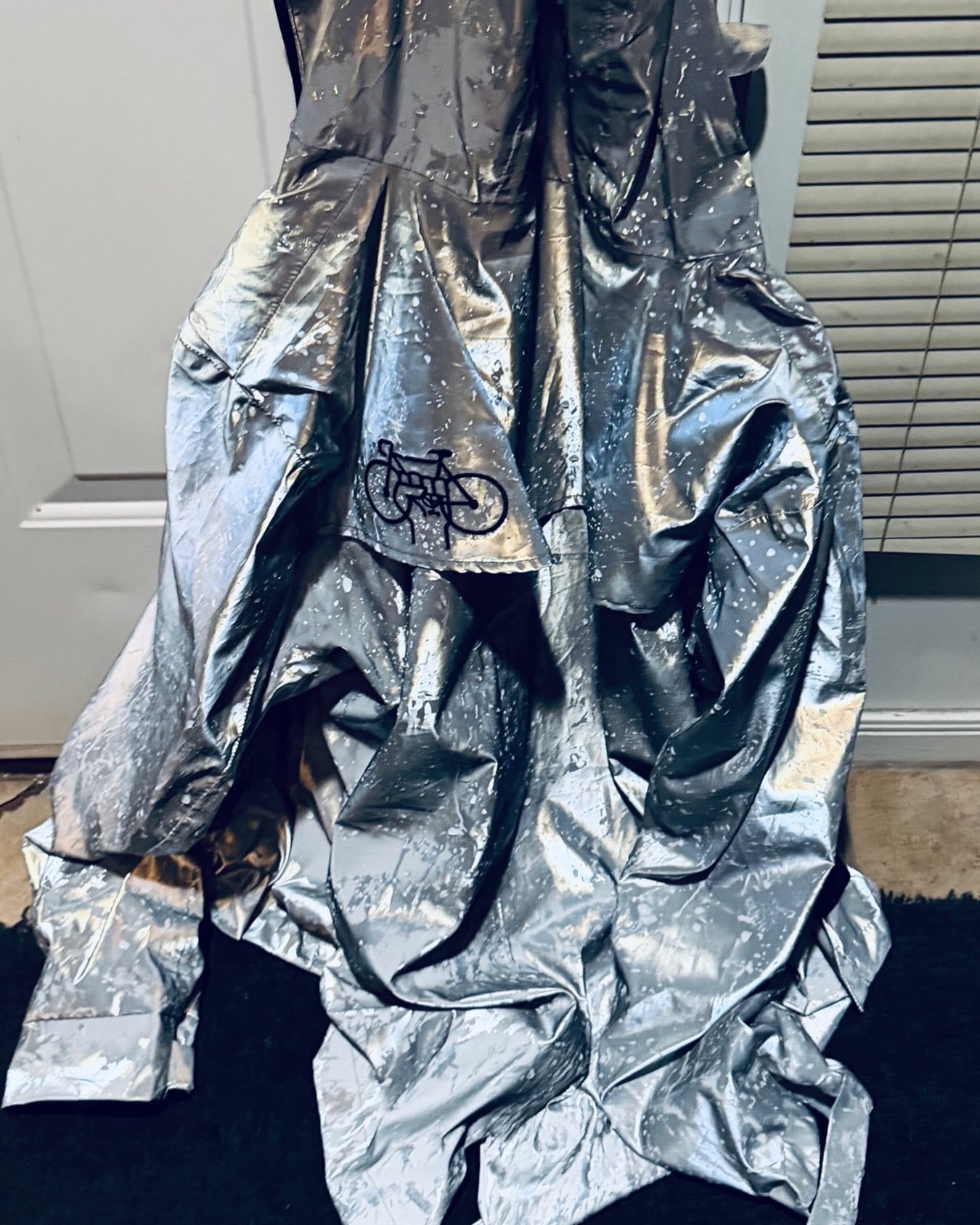 Yup it&rsquo;s raining!  Good thing I had my @bikelaneuprising jacket on!  Stop by the store to stay dry and seen with this jacket!!!