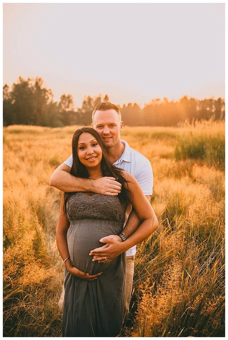 maternity photographer in maple ridge