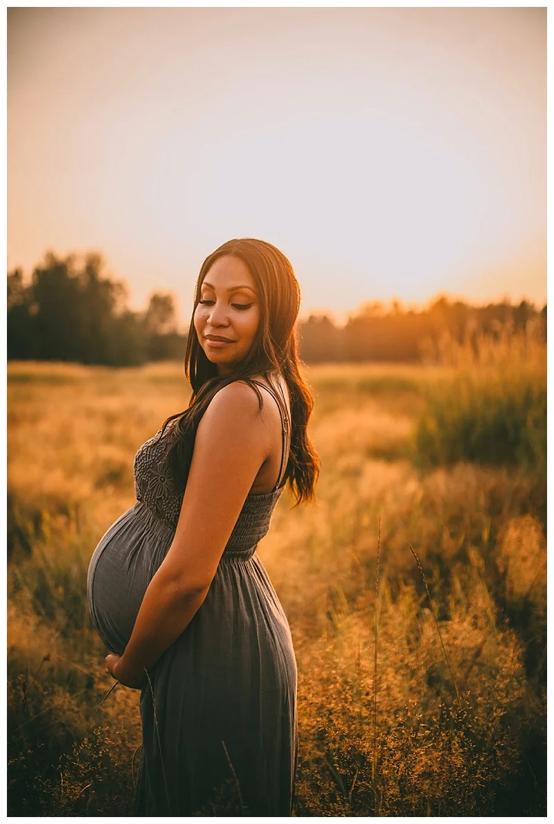 maternity photographer in maple ridge