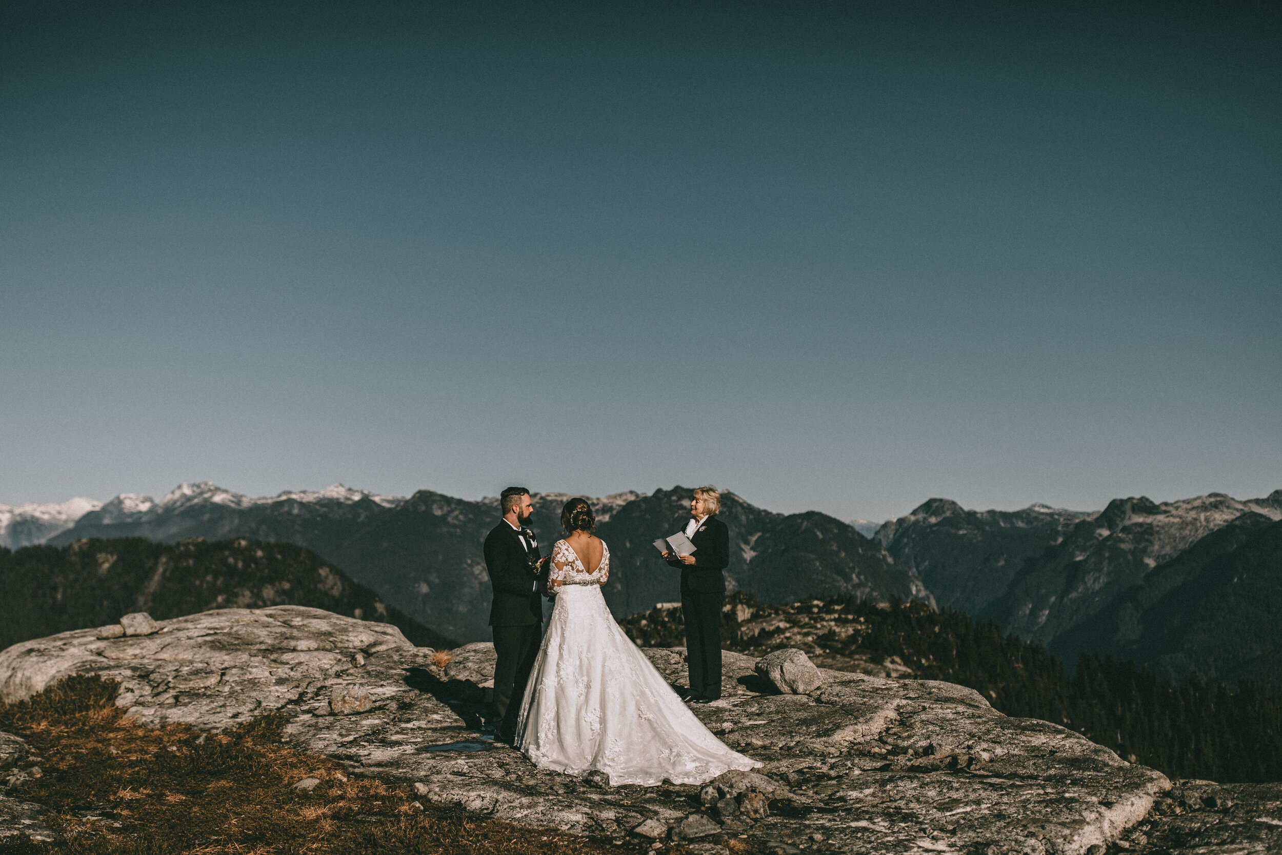 wedding photographer in maple ridge