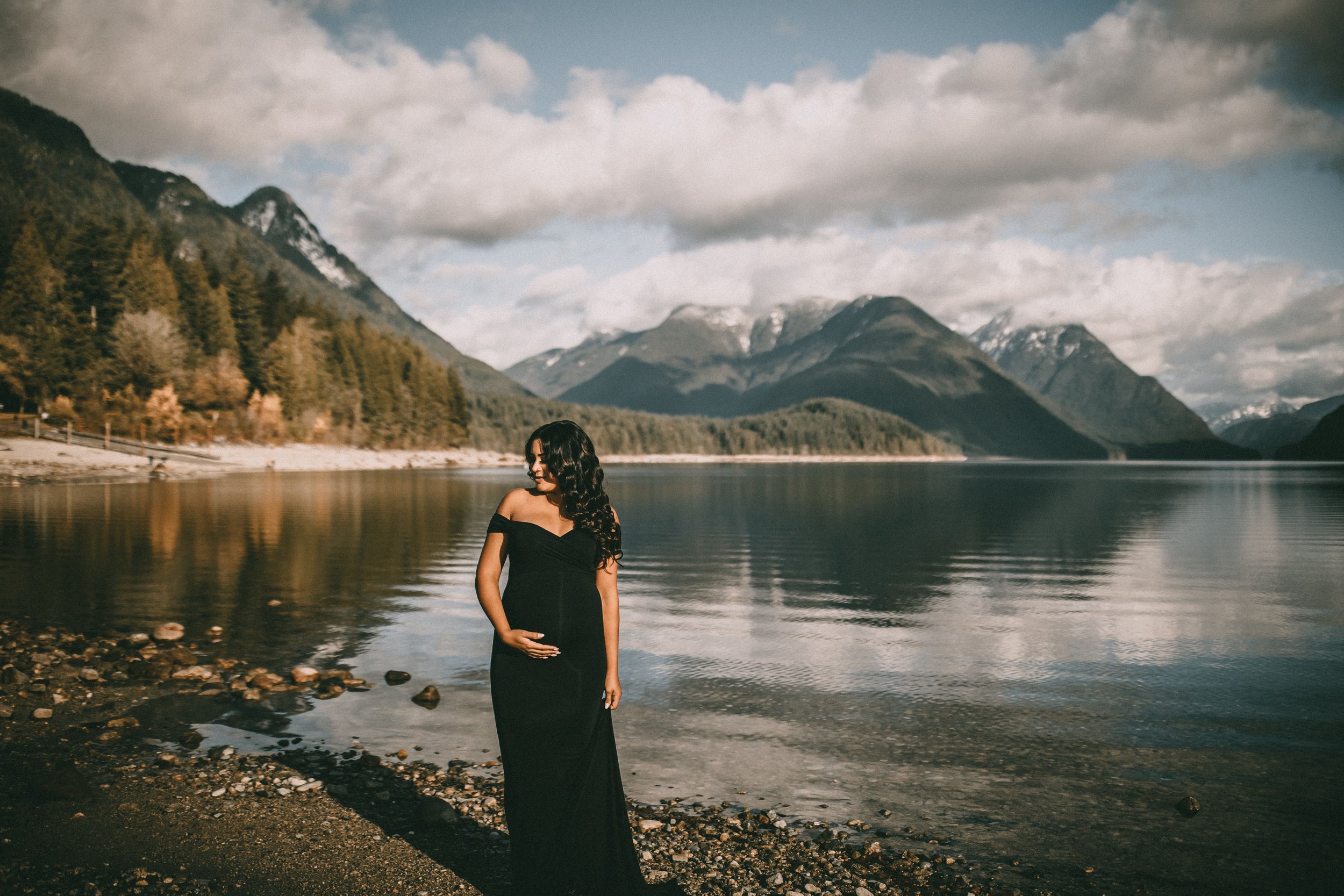 Maternity Photographer in Maple Ridge