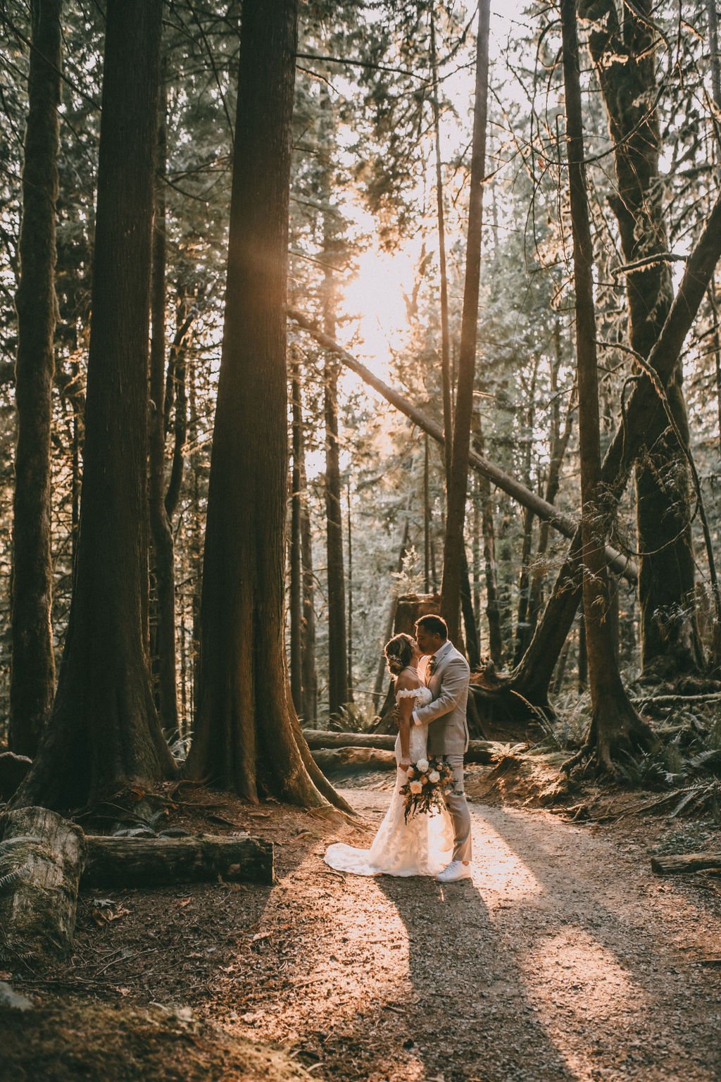 vancouver-elopement-photographers-97.jpg