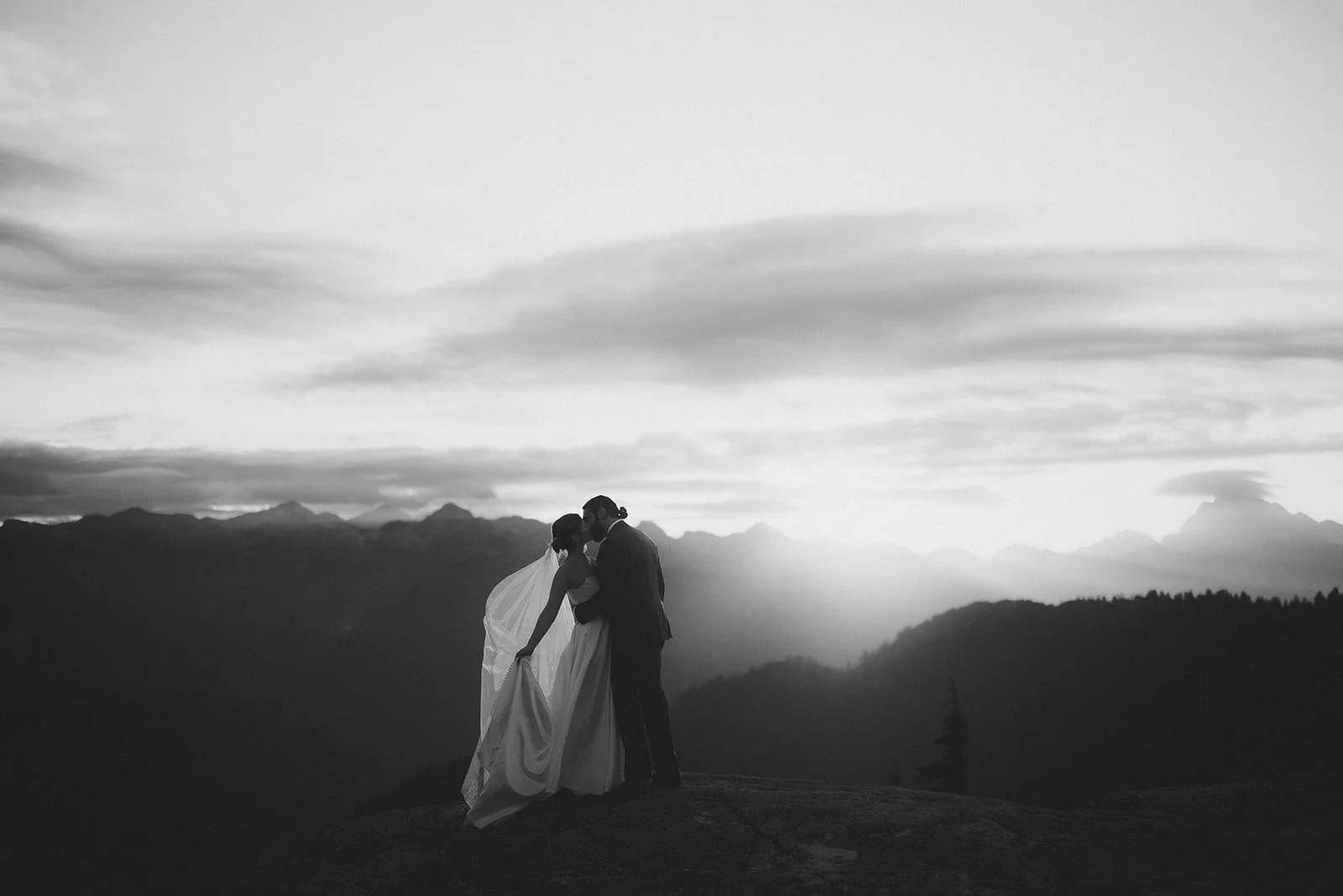 elopement-packages-vancouver-bc49.jpg
