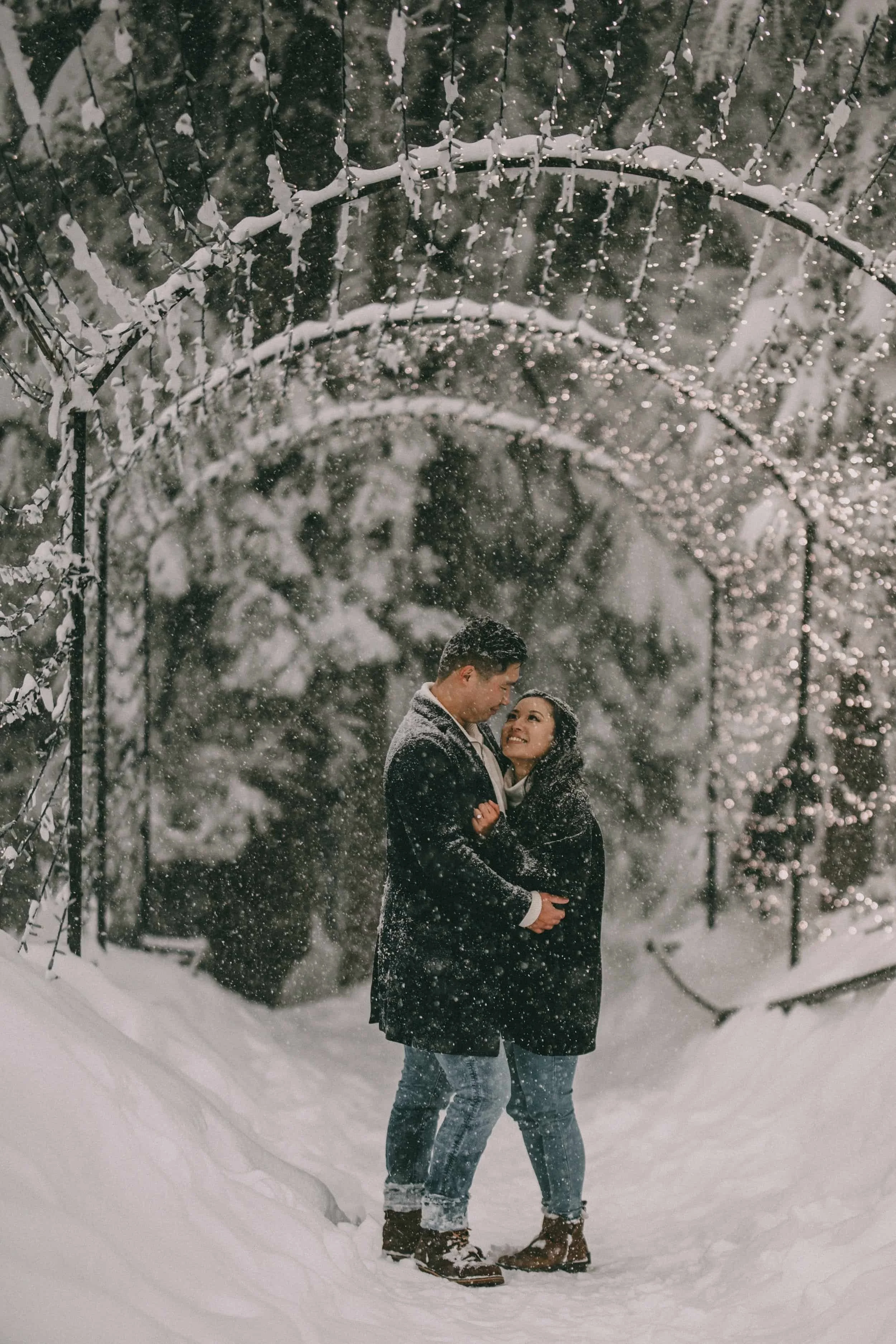 grouse-mountain-engagement-photos14.jpg
