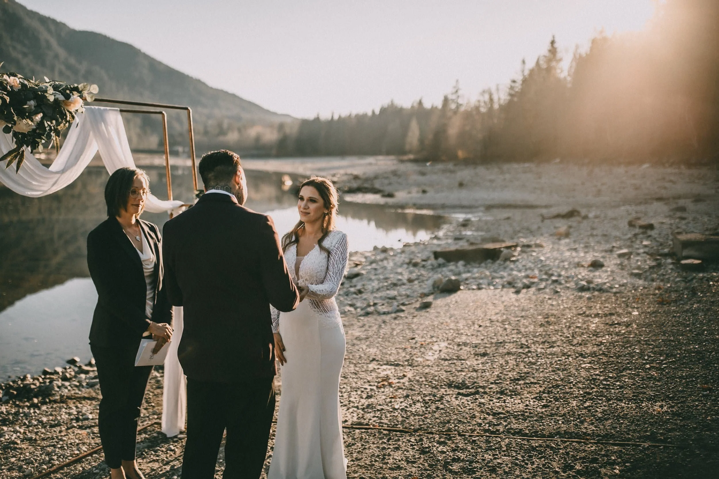 vancouver-elopement-photographers6_compressed (1).jpg