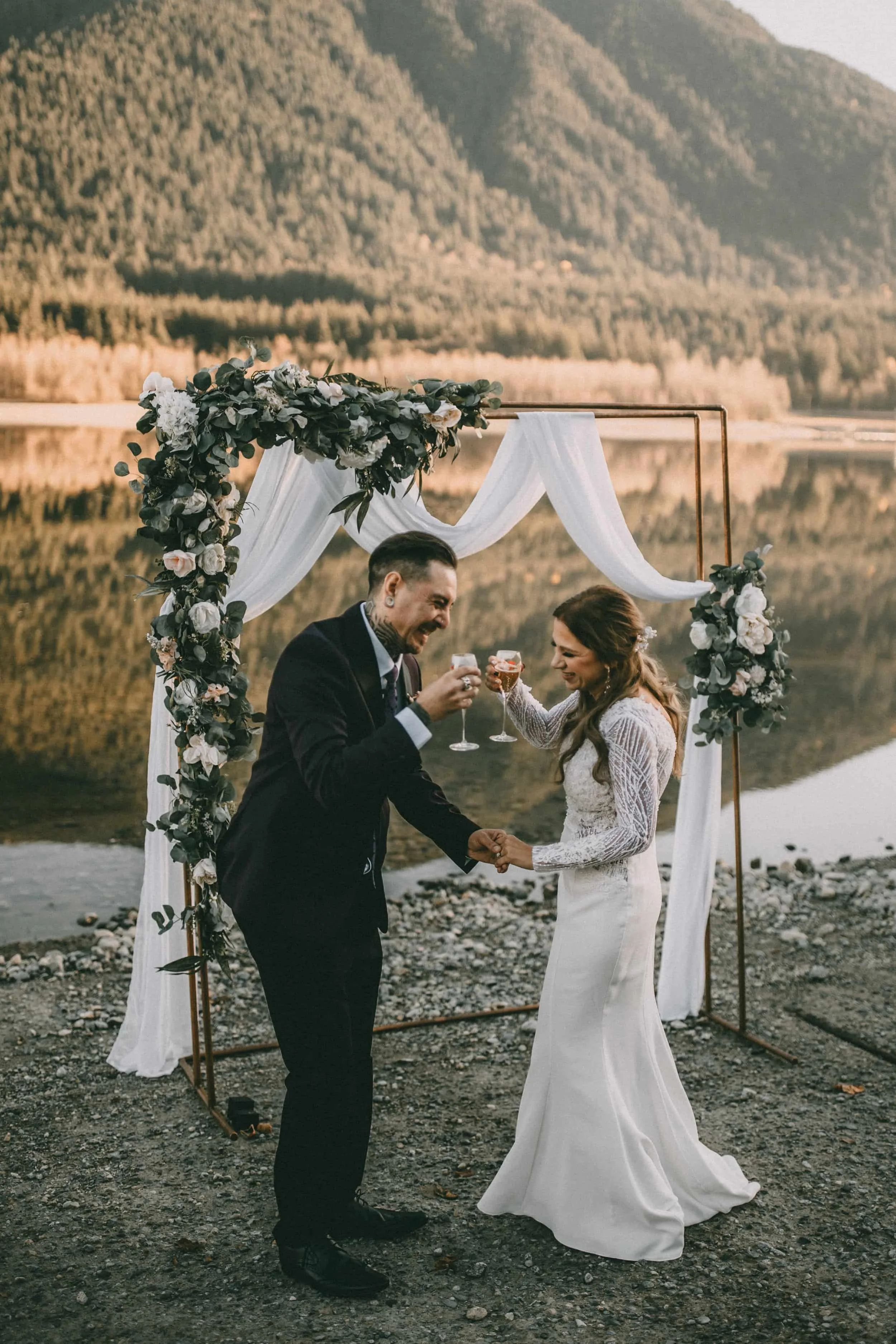 vancouver-elopement-photographers7_compressed (1).jpg