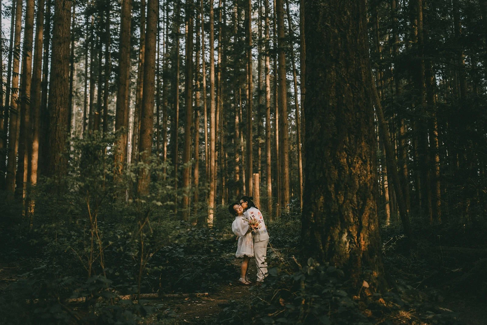 lynn canyon wedding photos