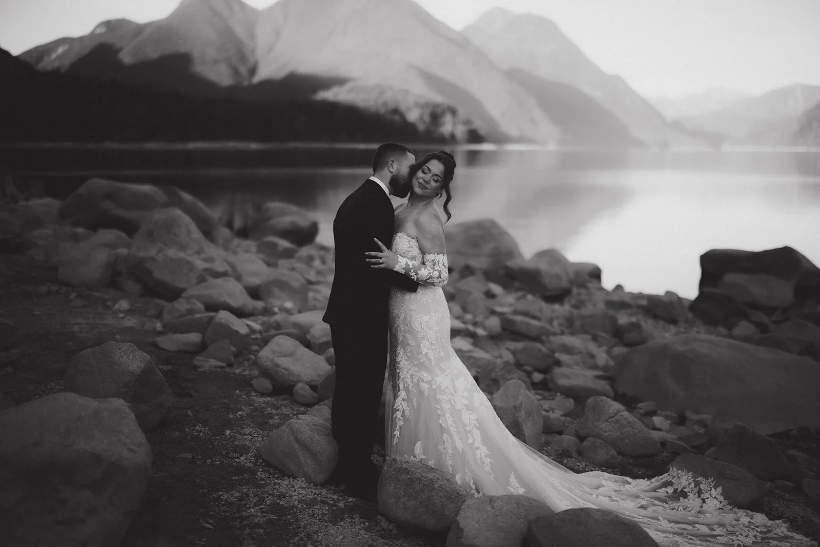 elopement photographer alouette lake