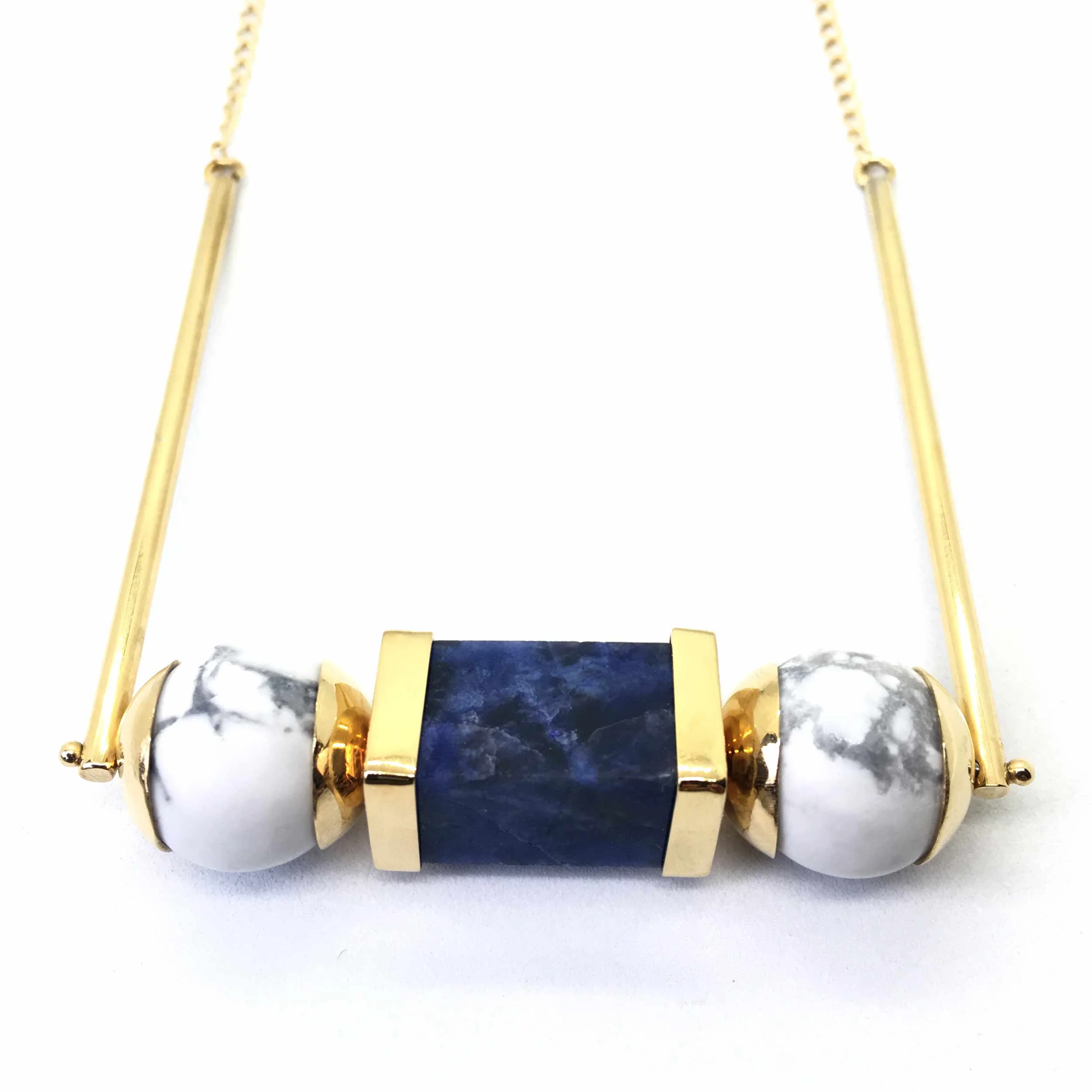 Round Cube White necklace