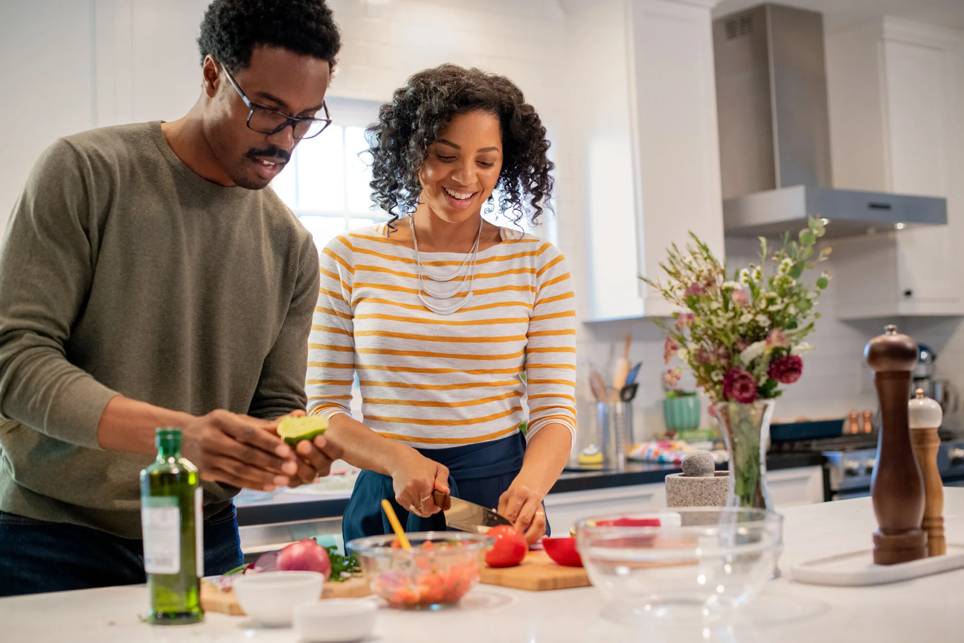 Final_M_09_Couple_DinnerPrep_04118.jpg