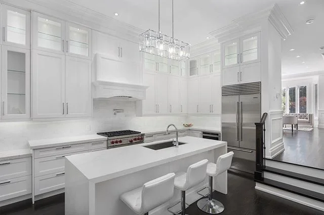 All white kitchen for a white Christmas! ☃️🎄