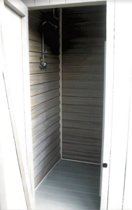 Outdoor Shower 2b.JPG