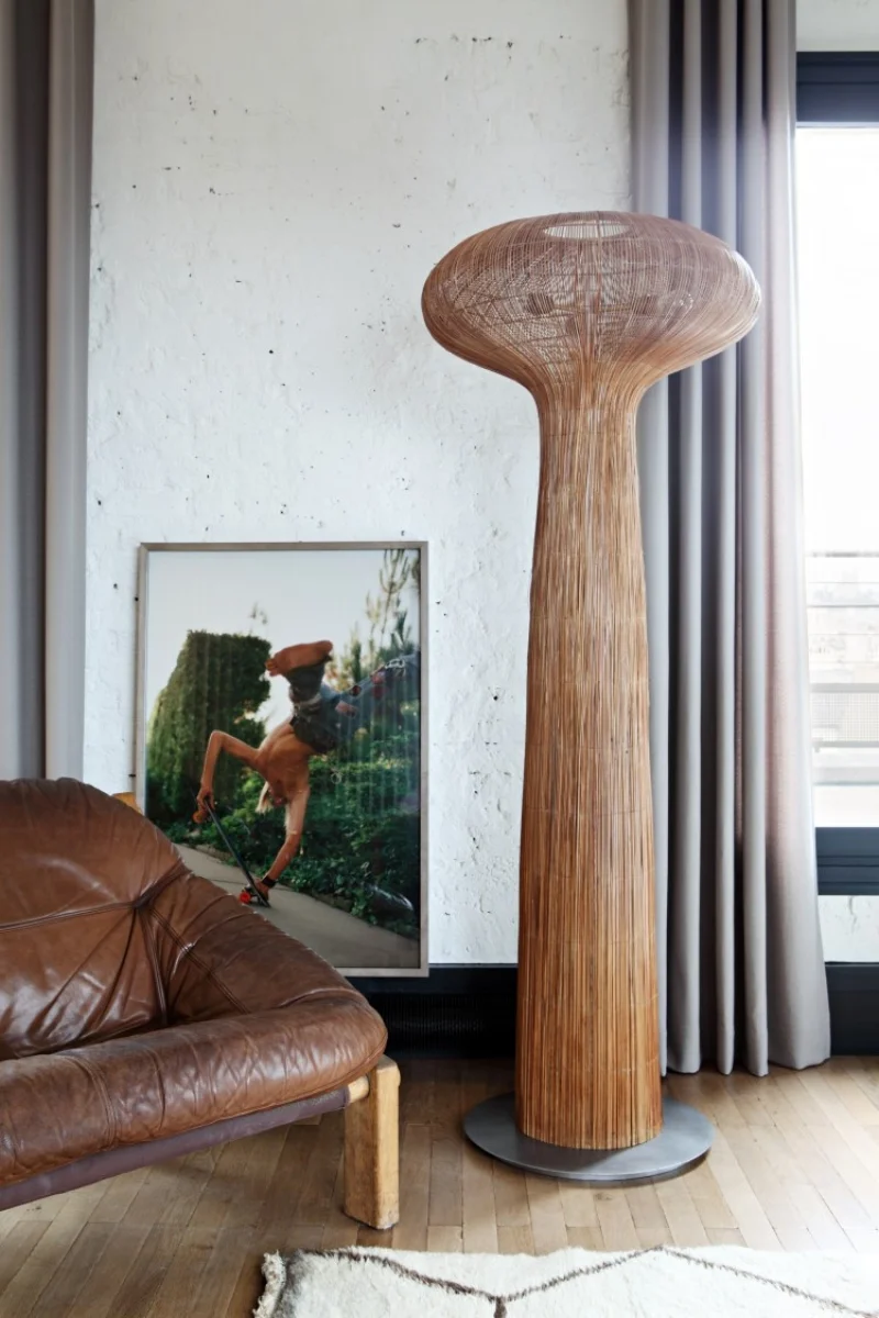 Studio KO transforms the idea of spare elegance, with rich color and quietly luxurious finishings in a Paris apartment