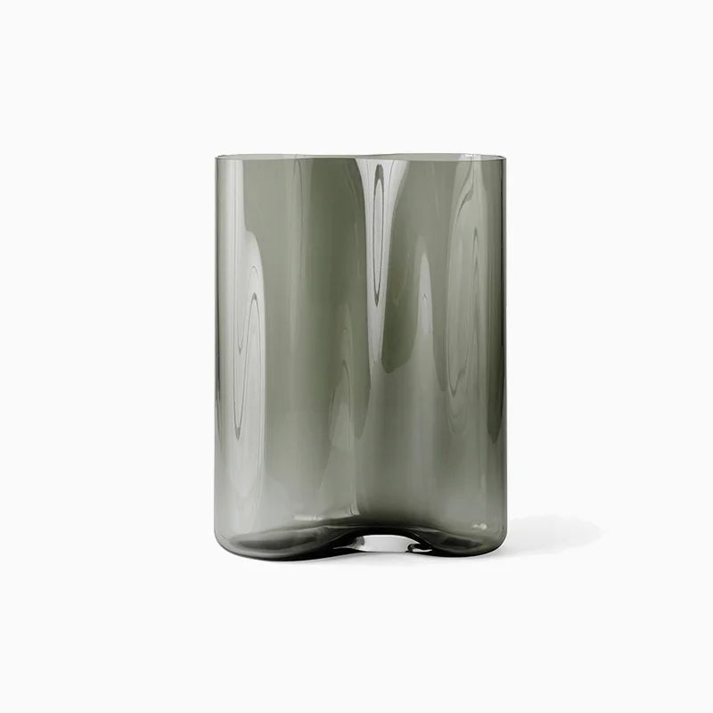 vase final copy.jpg