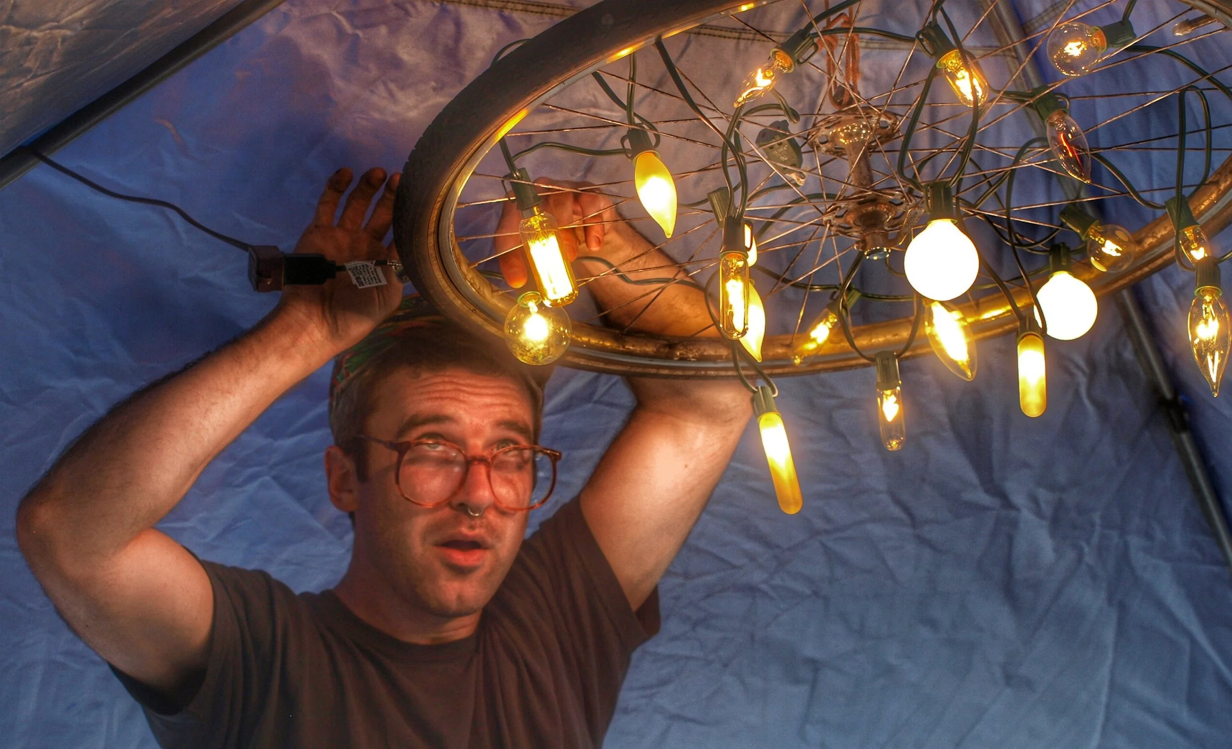 bike wheel chandelier.jpeg