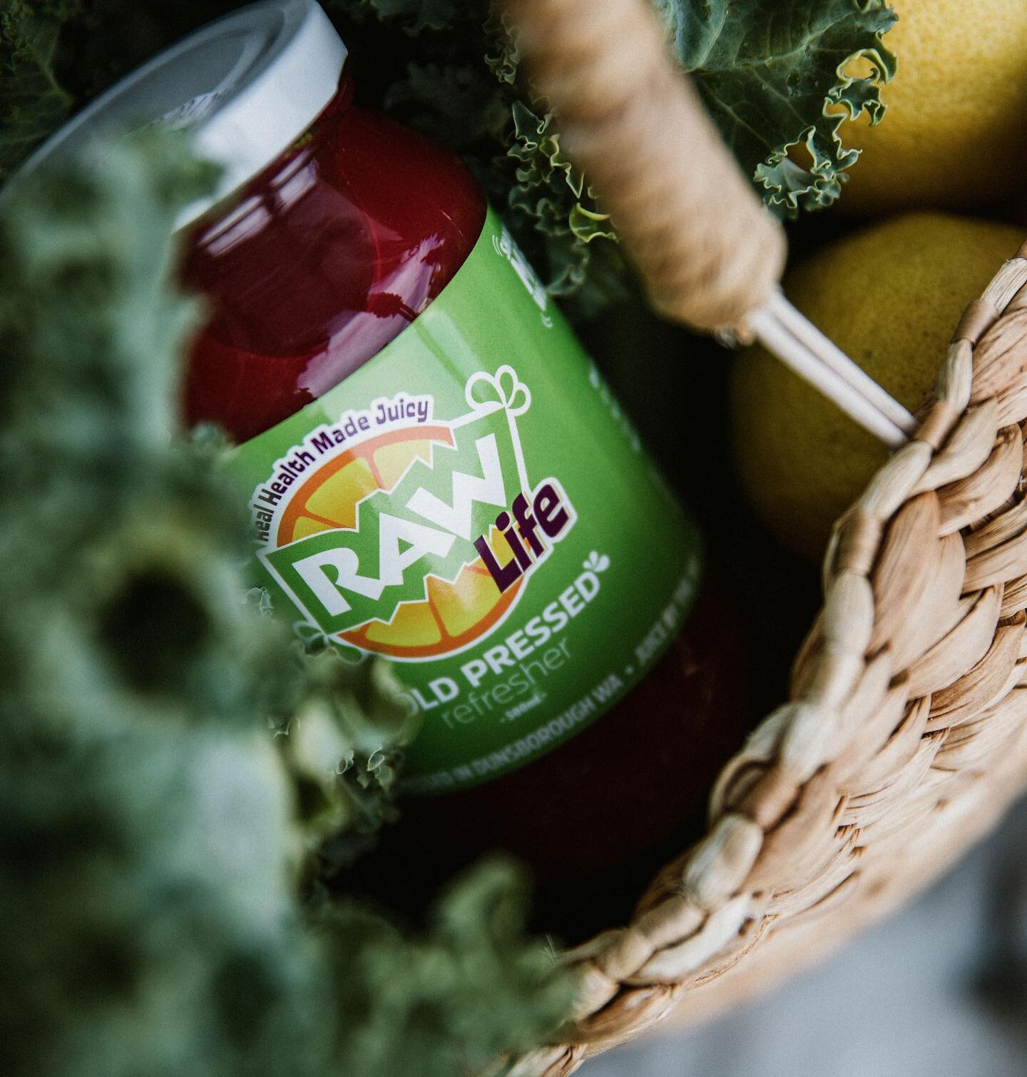 There&rsquo;s been a fresh drop this Autumn morning at our stockists💚We&rsquo;ve had lots of messages today for juice&hellip;everyone trying to help out their immune systems! 

Head into one of our stockists to pick up a jar or two 👇 
@merchantandm