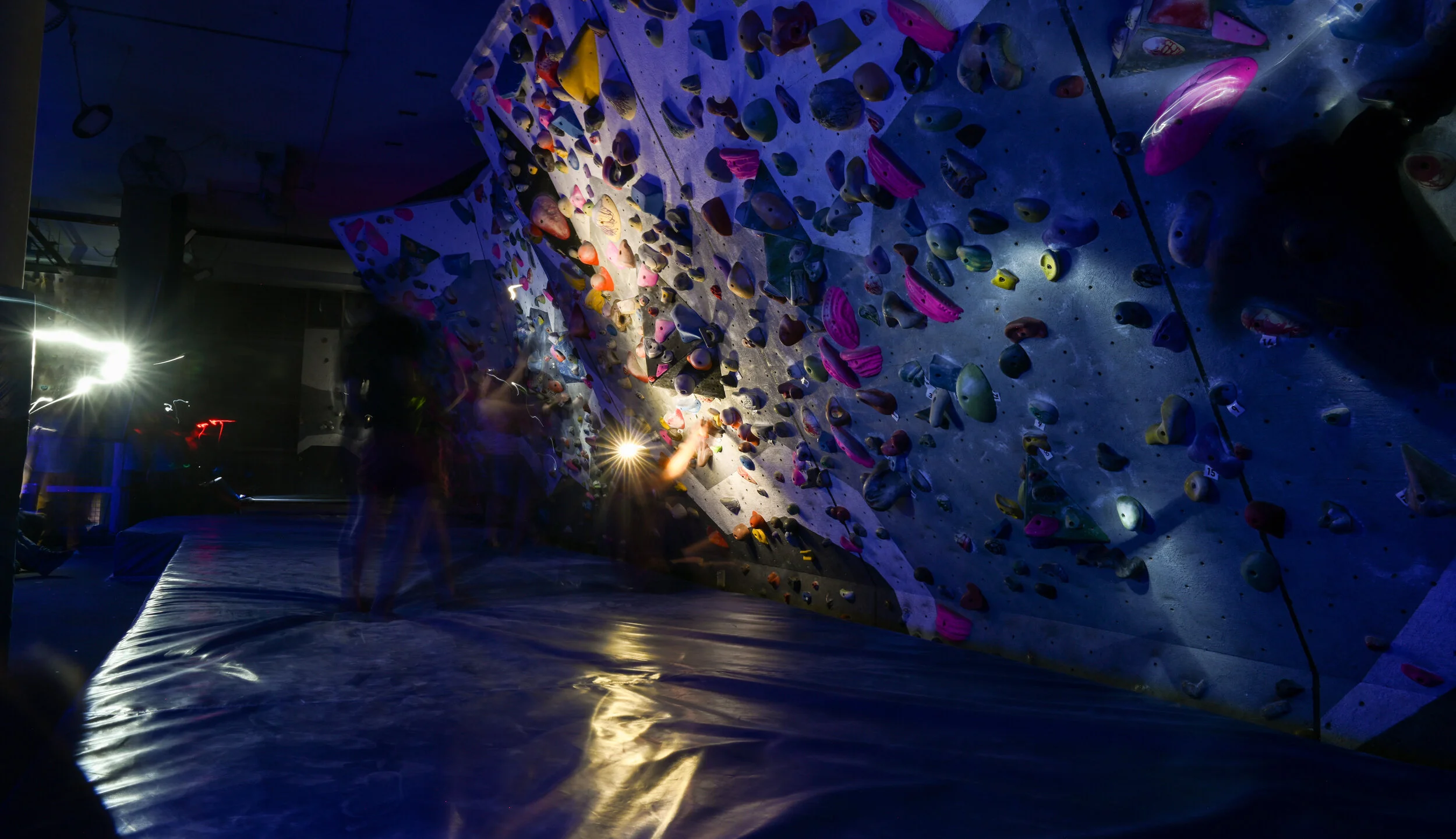 Pitch black (4 of 8).jpg