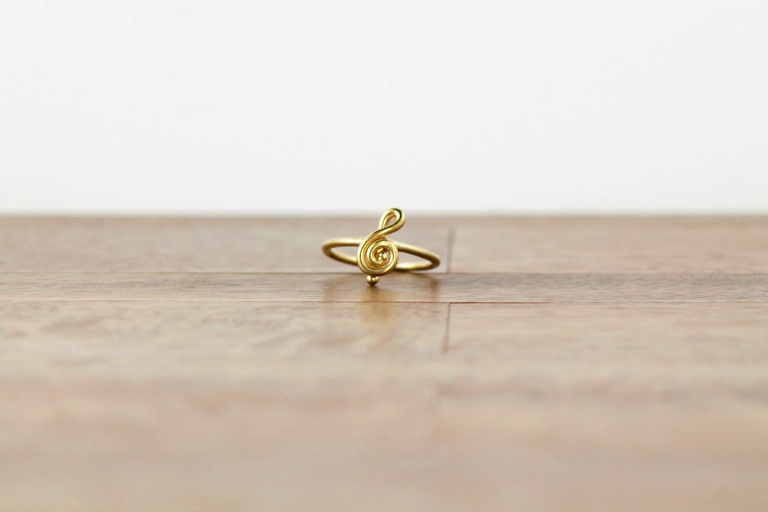 TREBLE CLEF RING