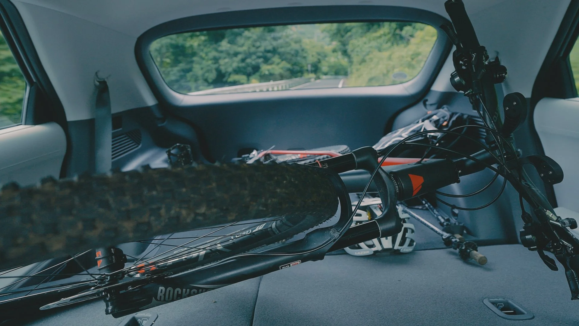 0703 IONIQ KAN_1.6.1.jpg