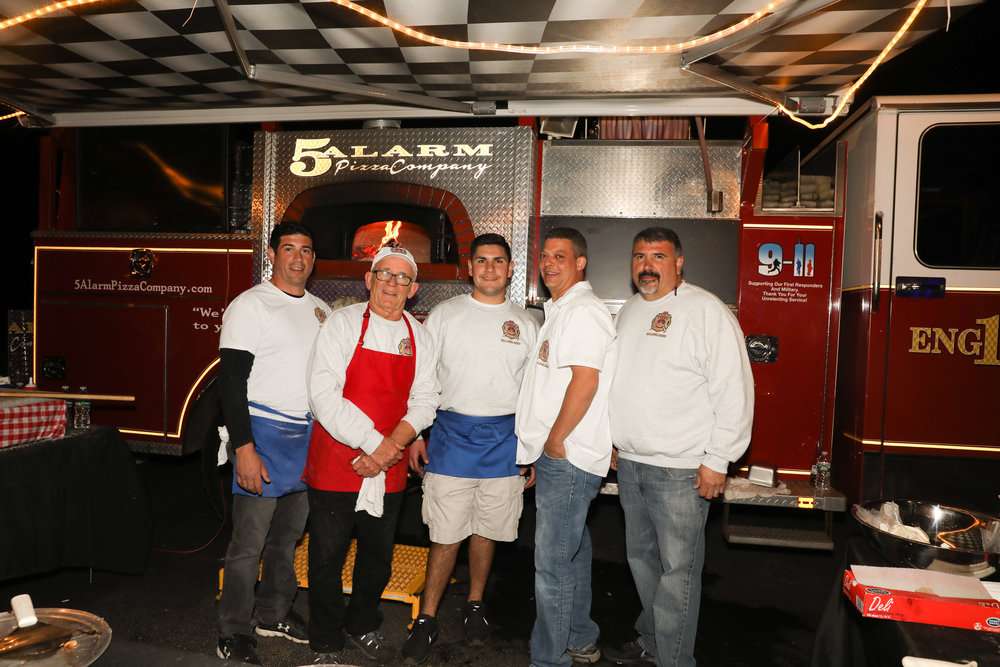 Food Truck - 5 Alarm Pizza Company Group Shot