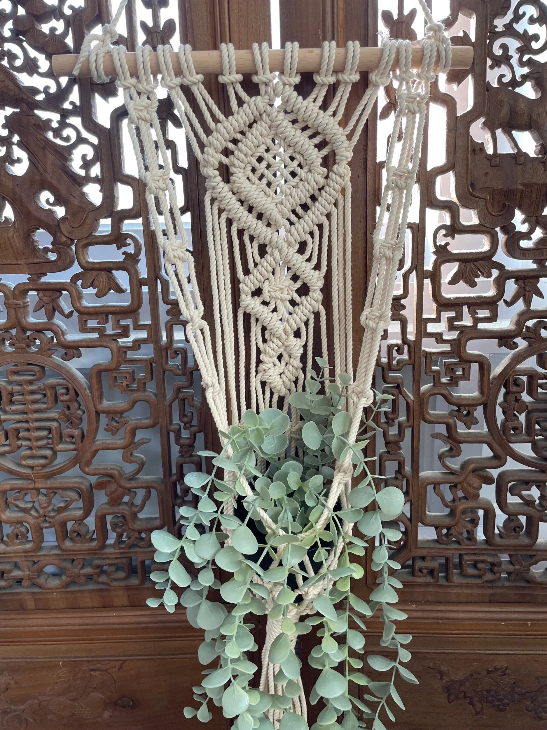 D1B11D4F-3D0E-4456-BAB1-1B62FB9B9D3F