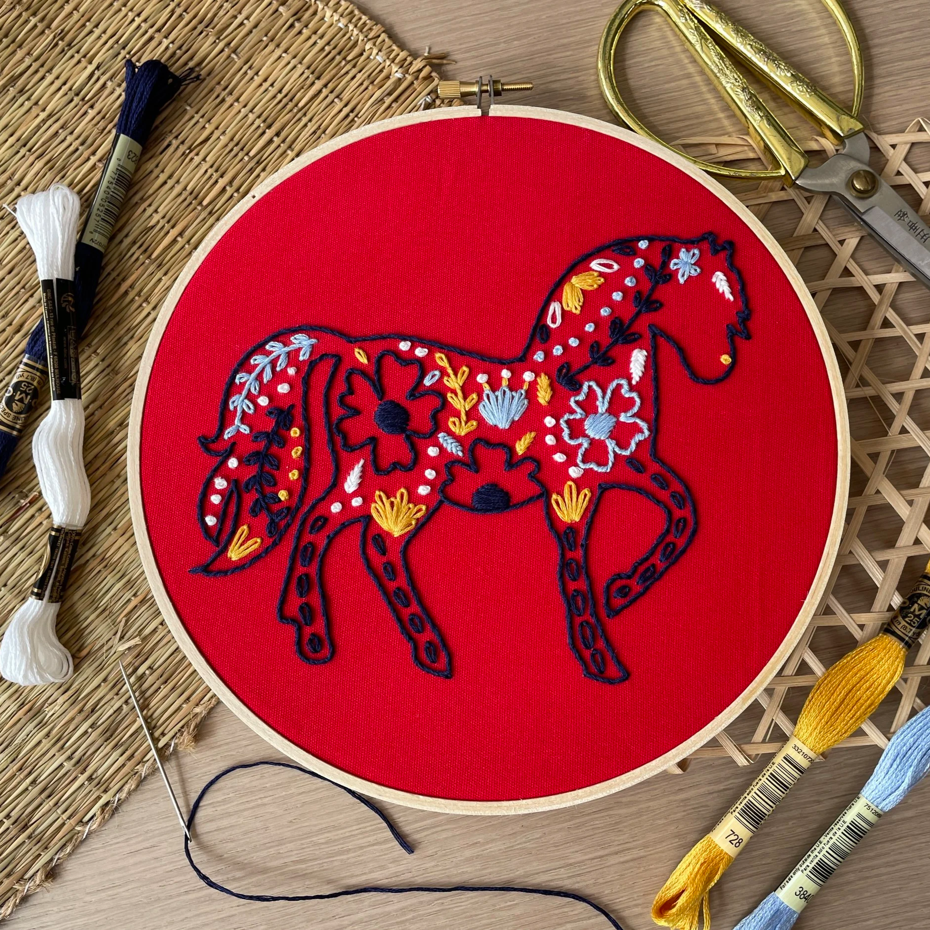 Make+%26+Do+HK+-+CNY+Year+of+the+Horse+embroidery+kit.png
