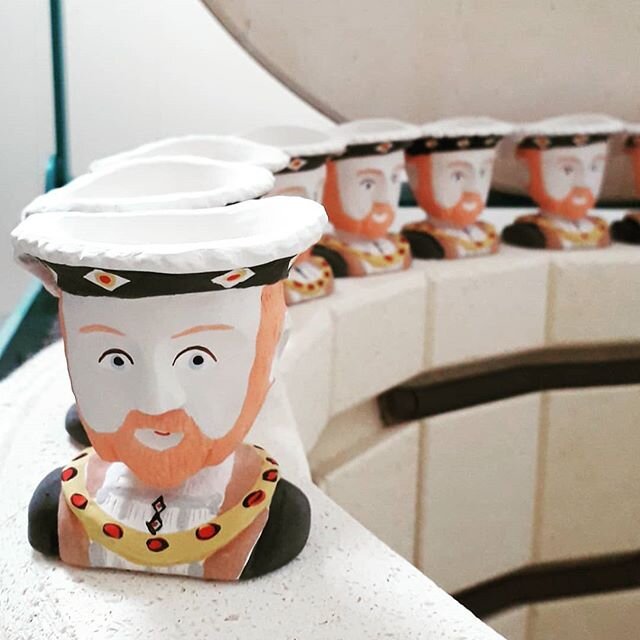 First bisque firing for a new design. 🤞 for the glaze firing. . .
#tutor #henryviii #eggcup #clay #earthenware #ceramics #pottery