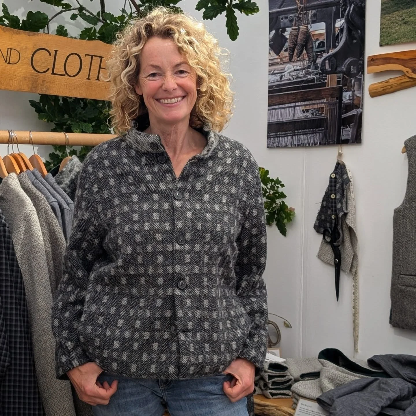 Had a wonderful time catching up with @kmhumble yesterday at @craftfestival Cardigan!

It was lovely to share in the excitement of the great things happening @elvet_mill_1885 due to the hard work of Daniel and Anna @londonclothco ...
Kate visited the