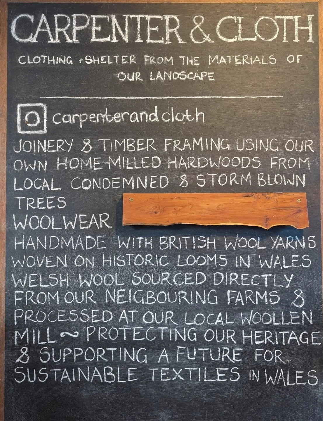 I've re-written the blackboard ready for tomorrow - our last market of the year @haycastletrust Saturday and Sunday 10am-5pm ✨
...I've only spotted one spelling mistake so far 🙄

#christmasmarkets @haymarketsltd #buylessbuybetter #handmadeinwales