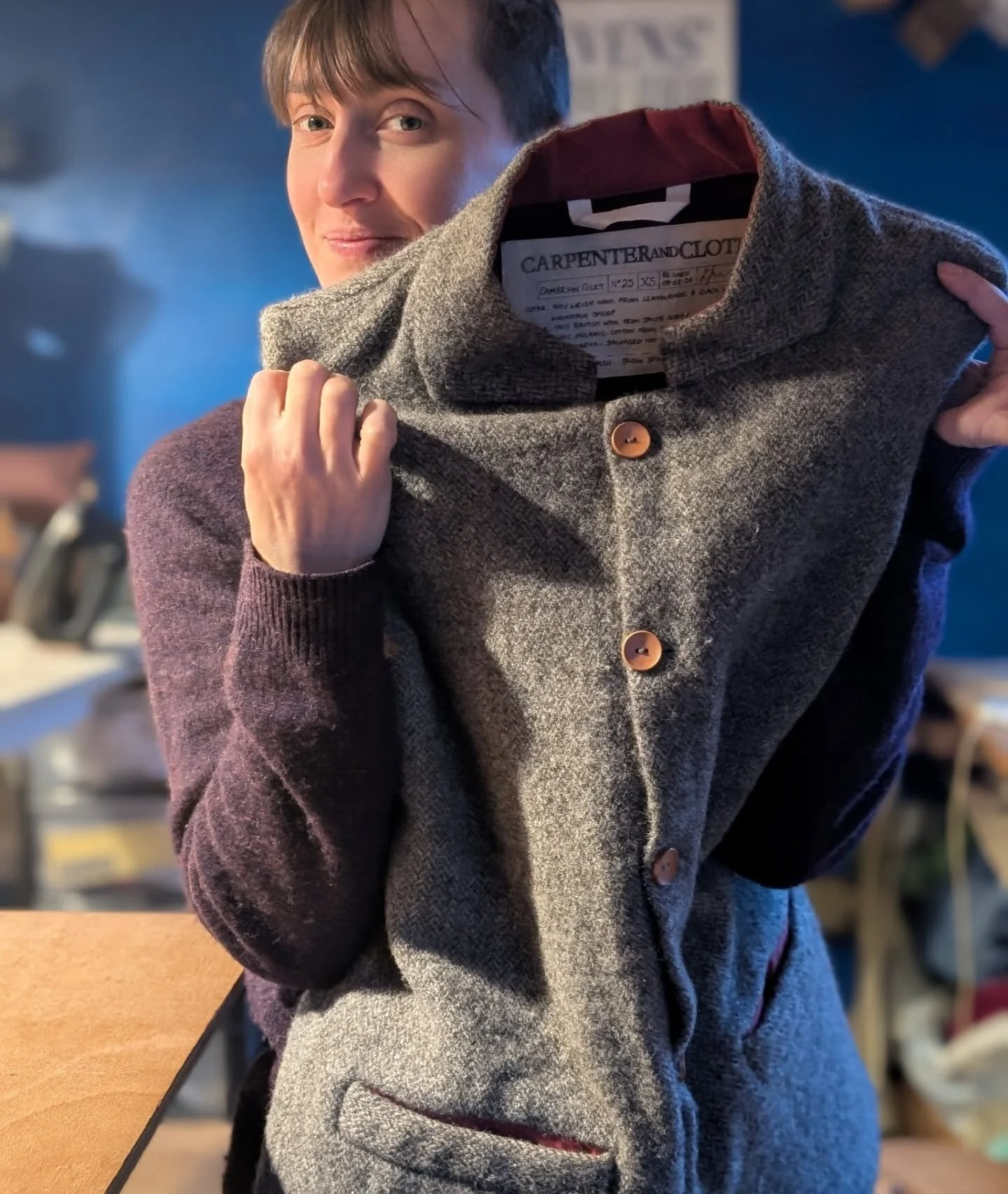 Resurrection...
Just before Christmas, Gilet no.25 found its way back to the studio, having experienced an extremely unfortunate and pretty severe encounter with a washing machine.

The outer was salvageable, but it needed a whole new lining.

This o