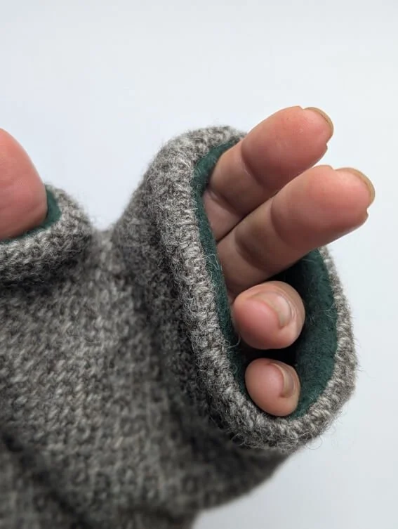 mittens 26 fingers sm.jpg